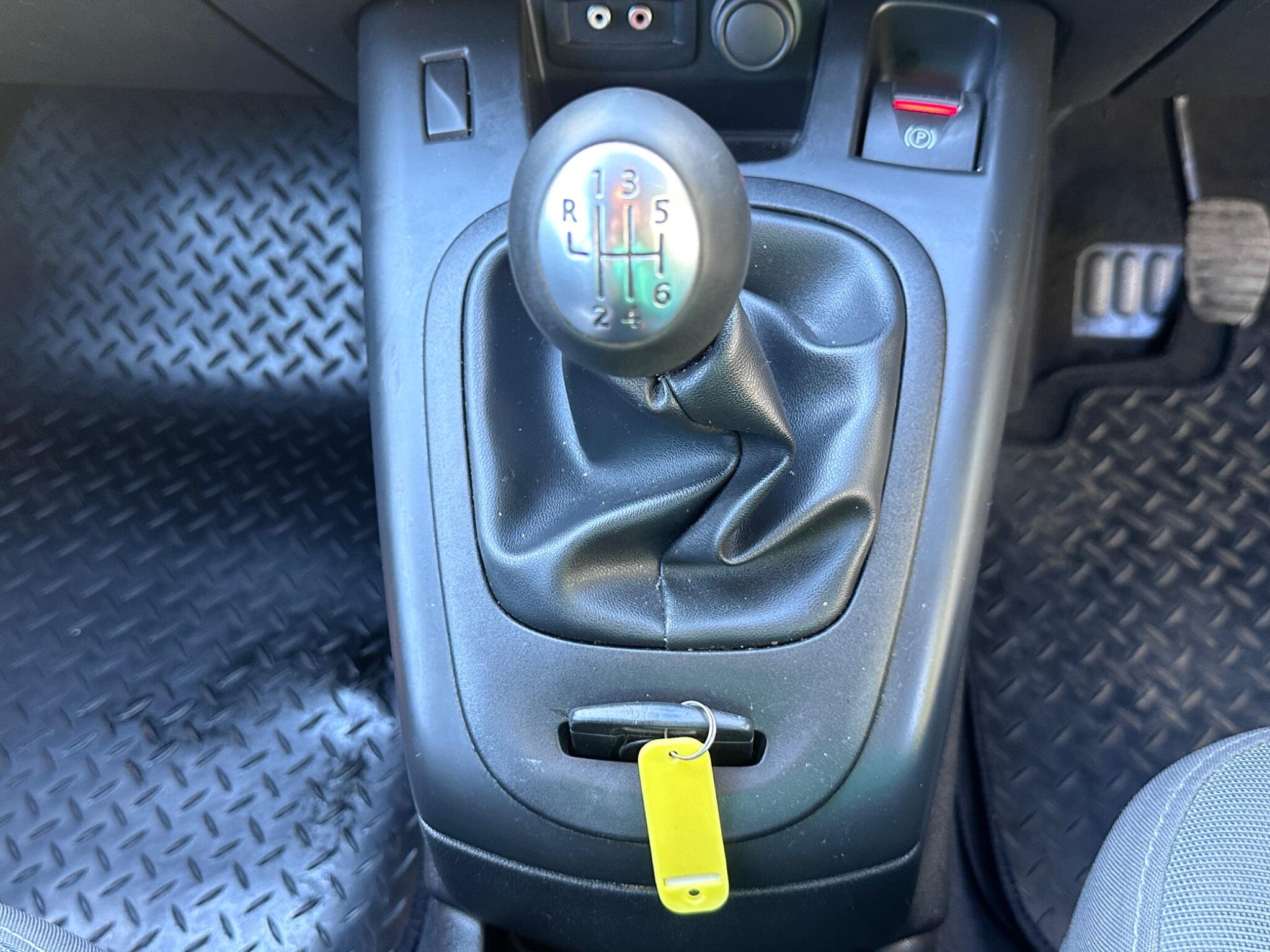 2010 Renault Grand Scenic image 15
