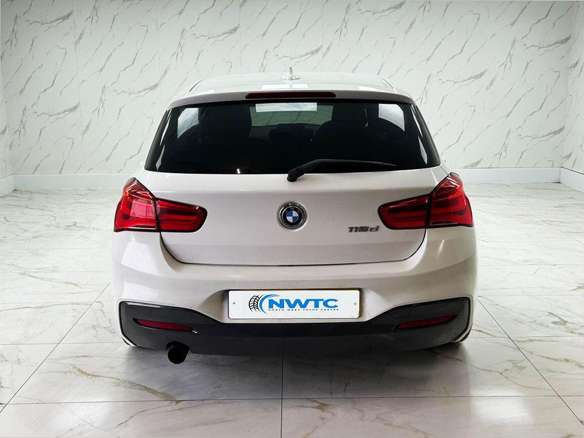 BMW 1 Series view 10