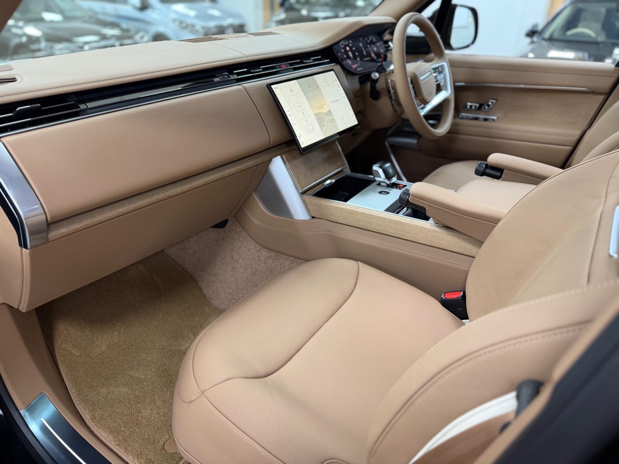 Land Rover Range Rover view 36