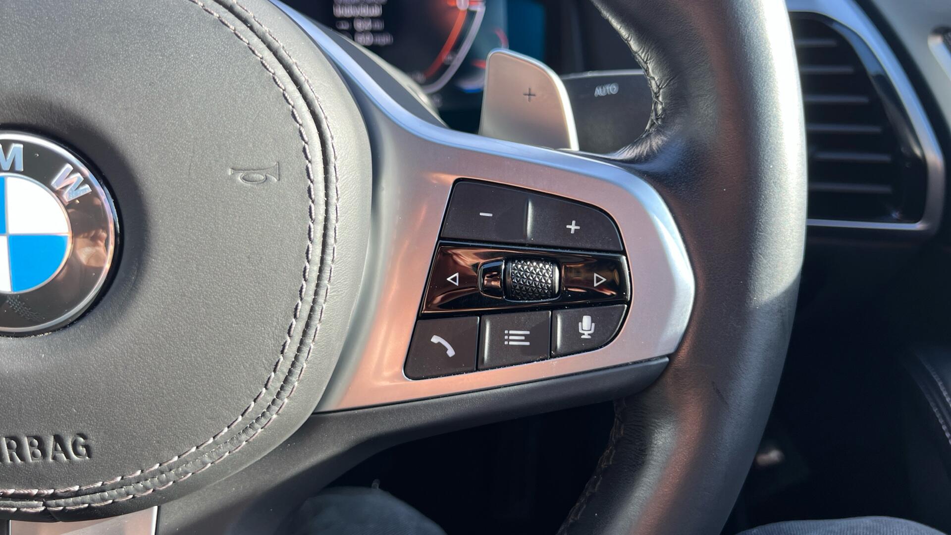 BMW 8 Series view 18