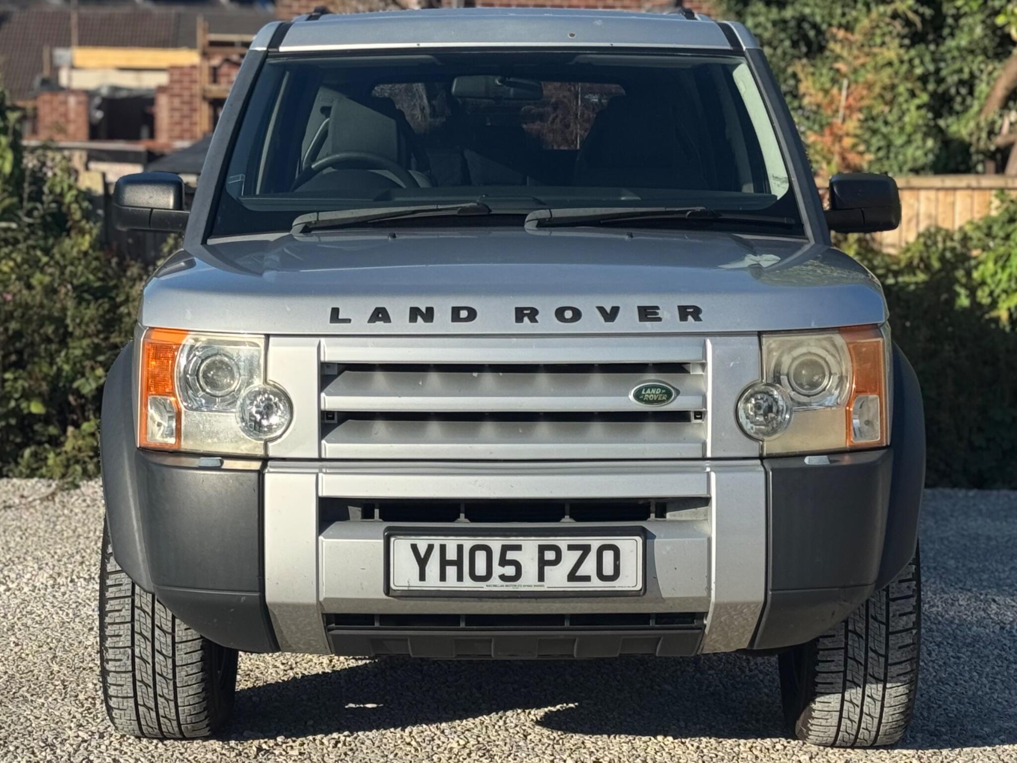 Land Rover Discovery view 5