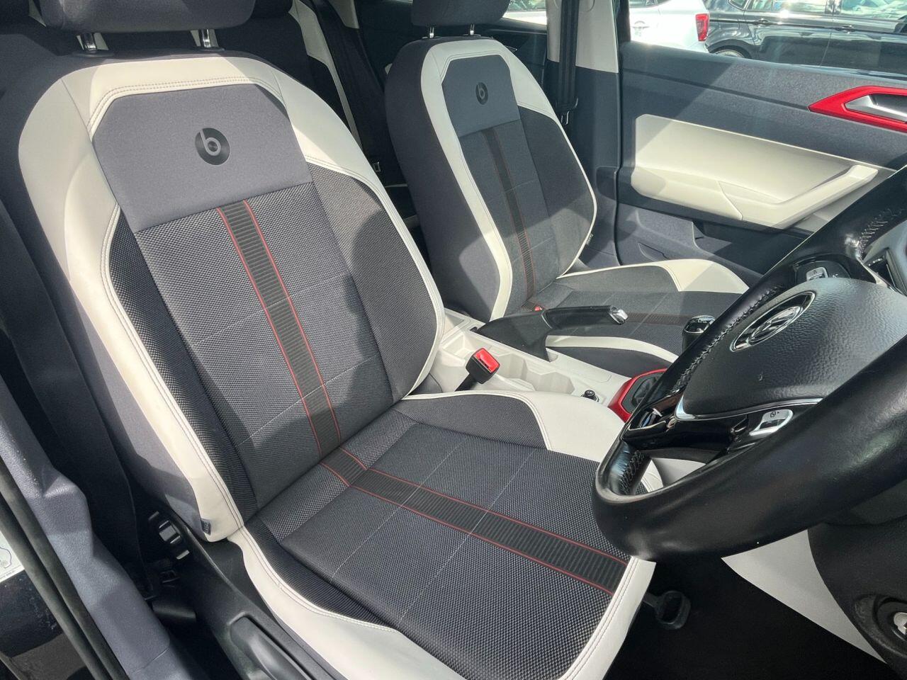 Volkswagen Polo view 11