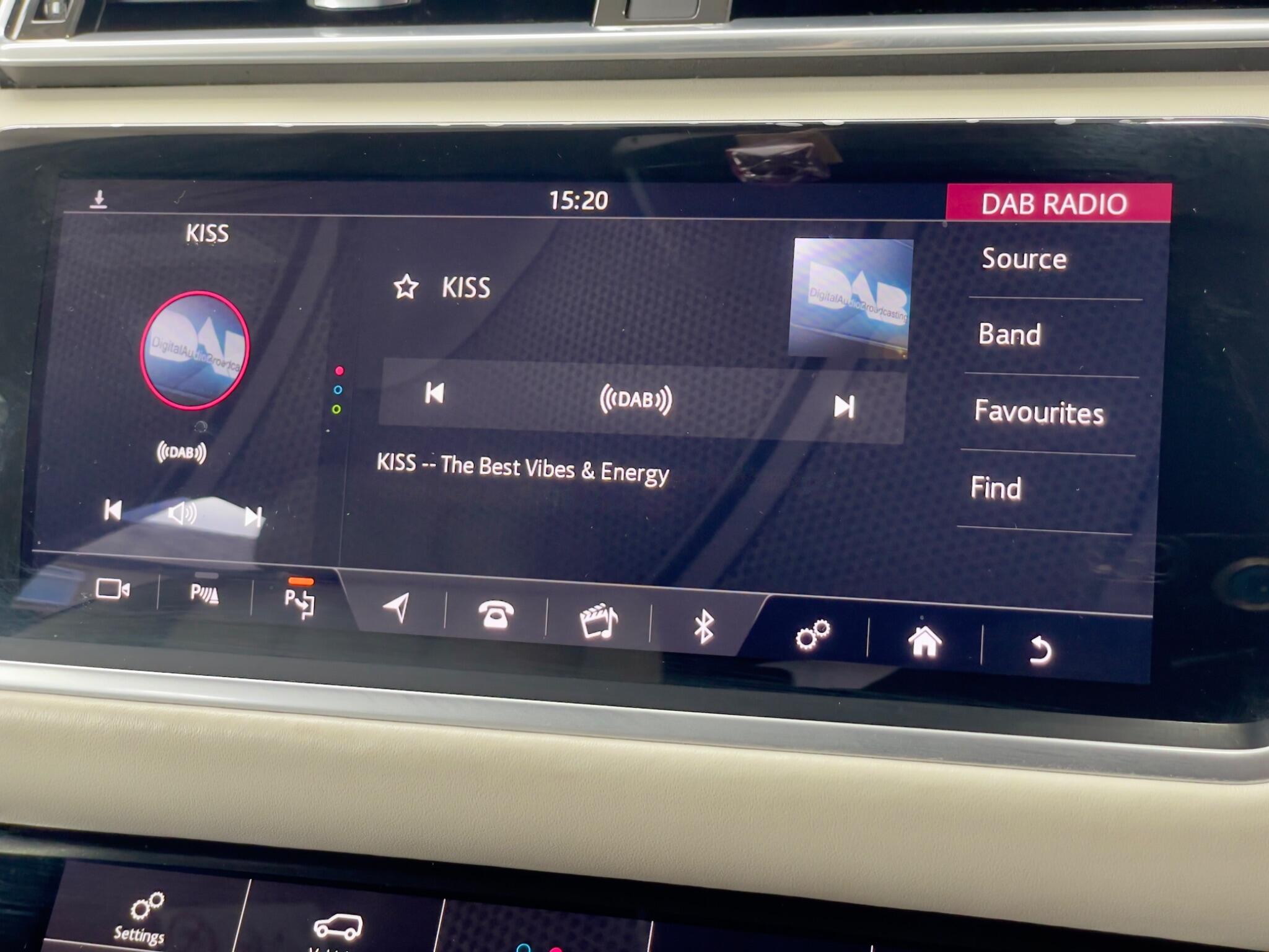 Land Rover Range Rover Velar view 65