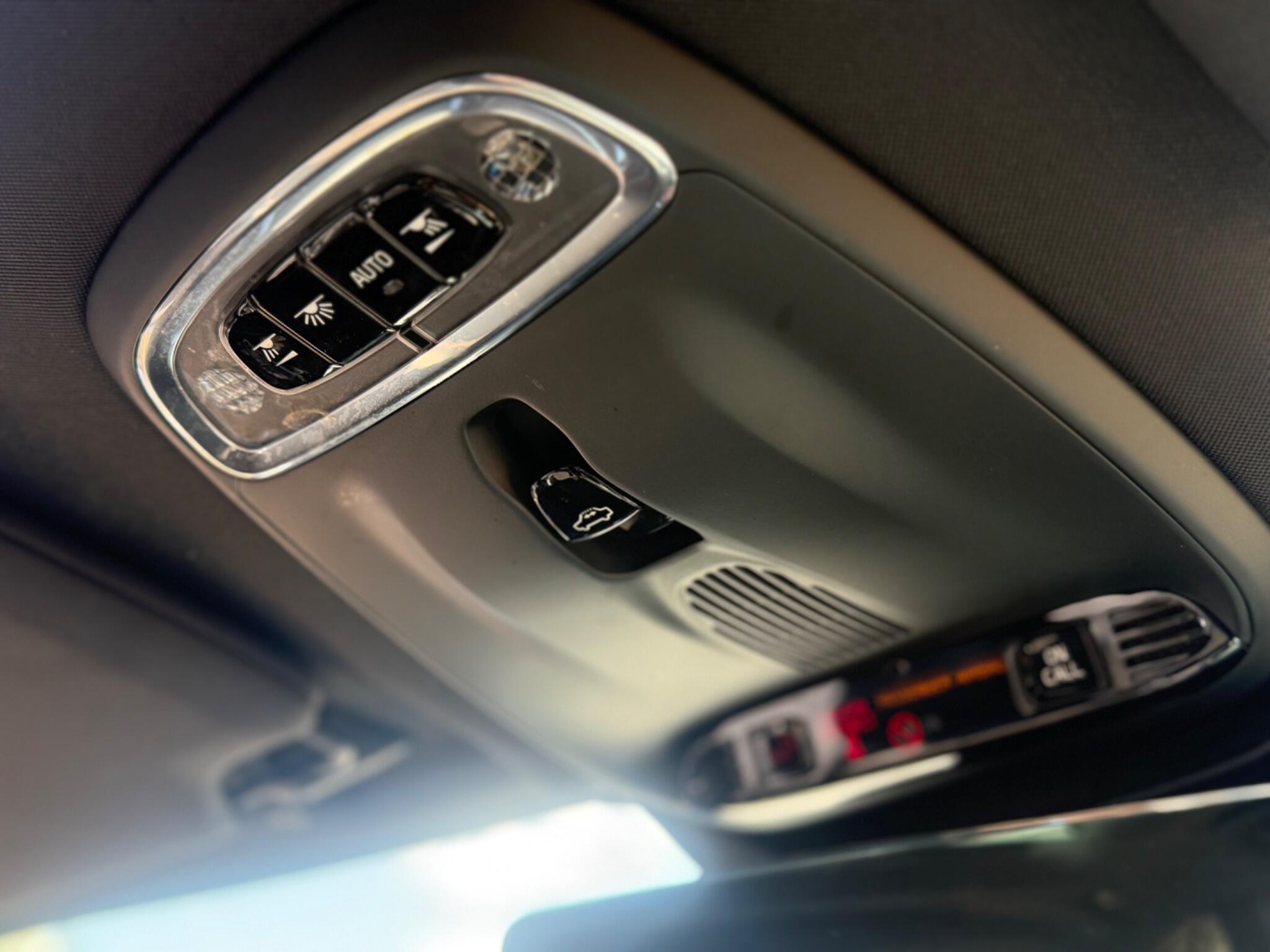 Volvo XC90 view 30