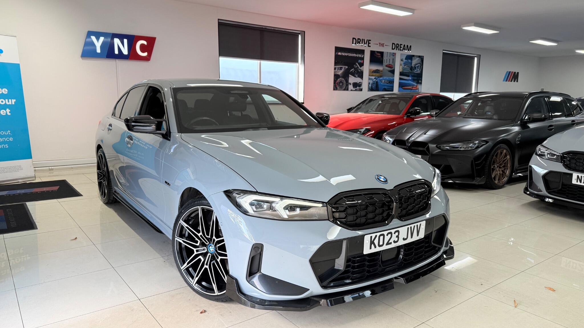 BMW 3 Series view 35