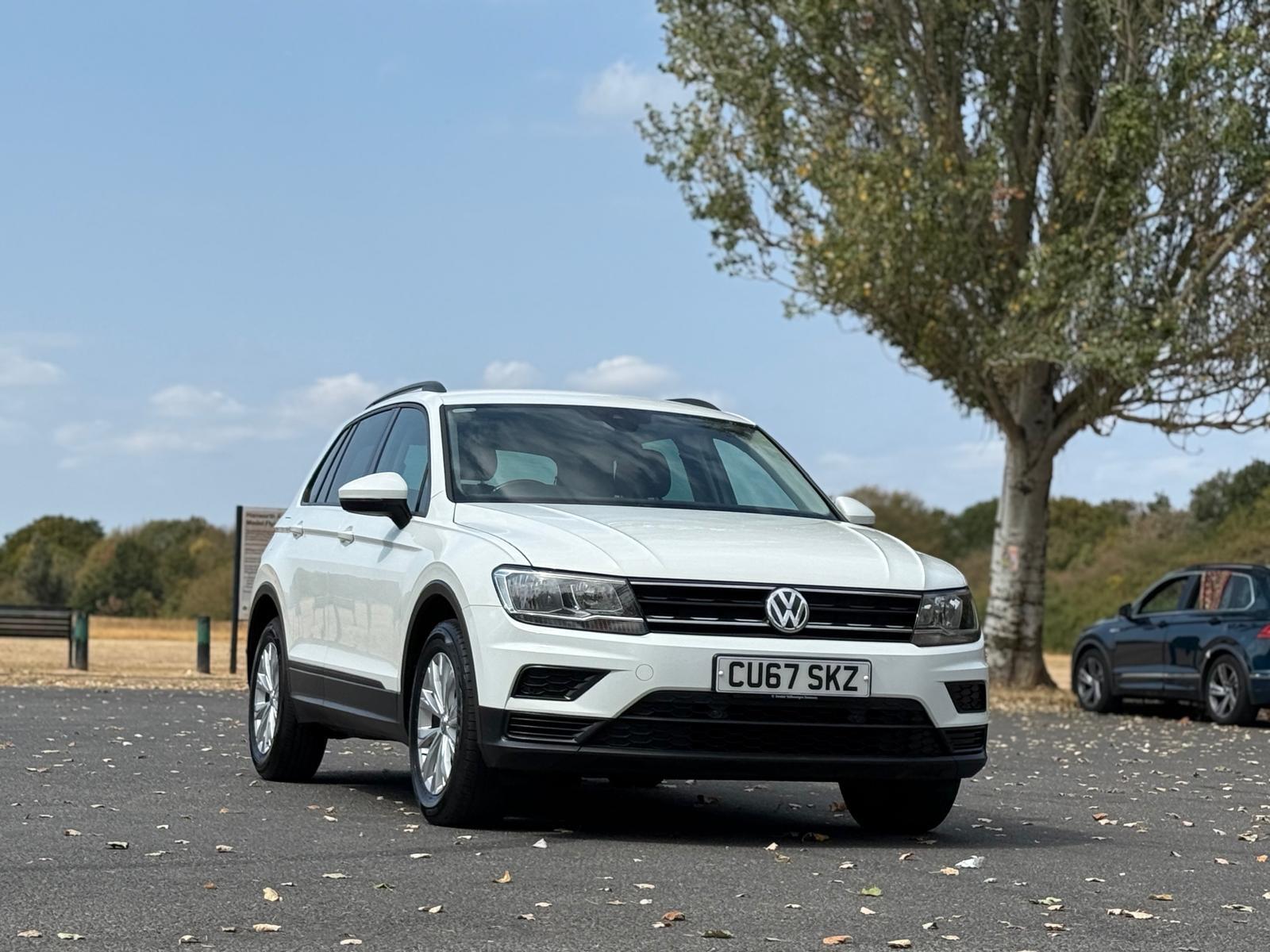 Volkswagen Tiguan view 5