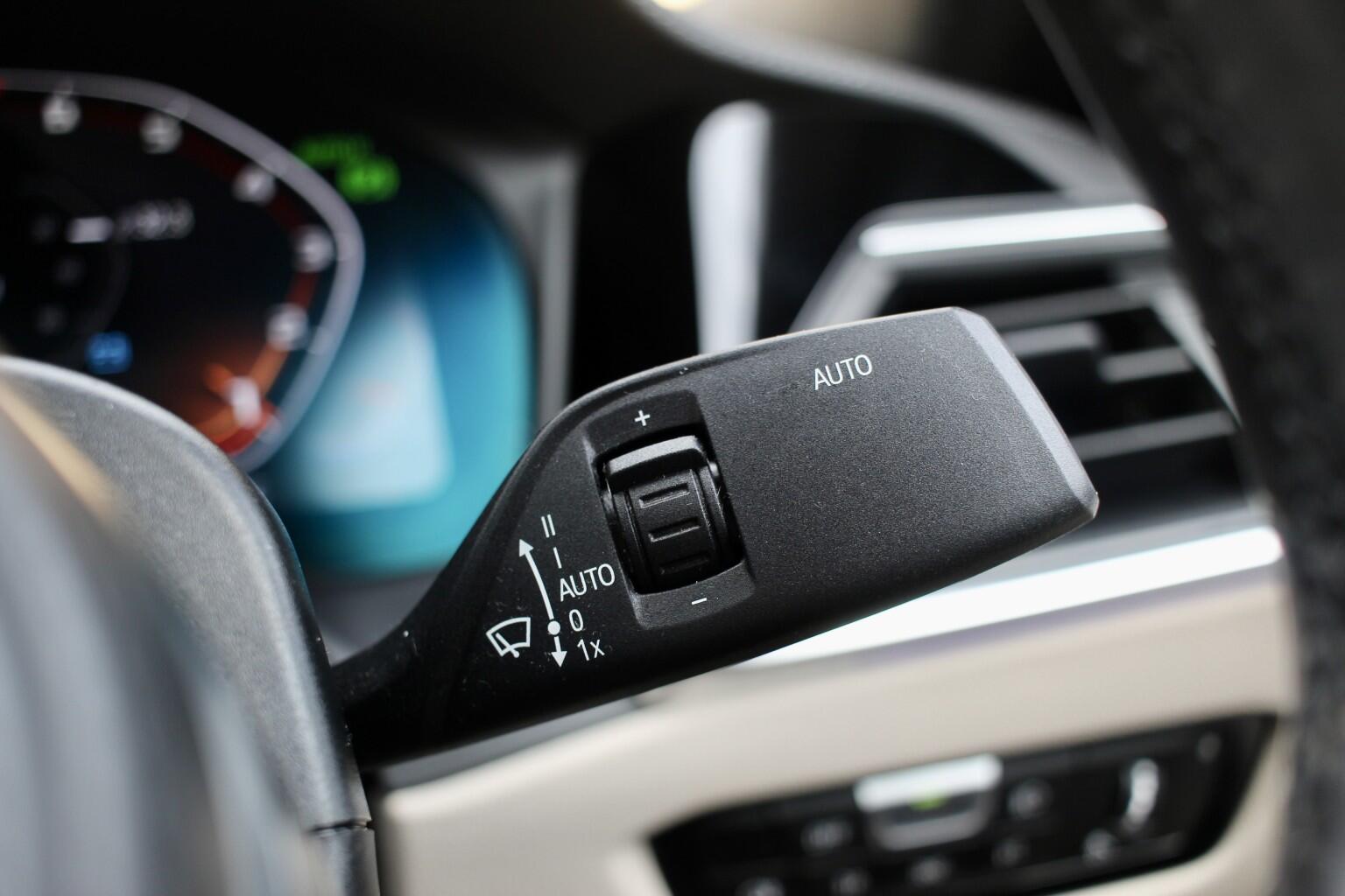 BMW 3 Series view 38