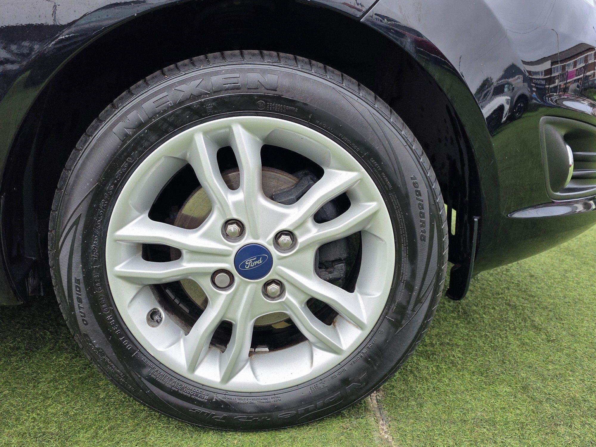Ford Fiesta view 23