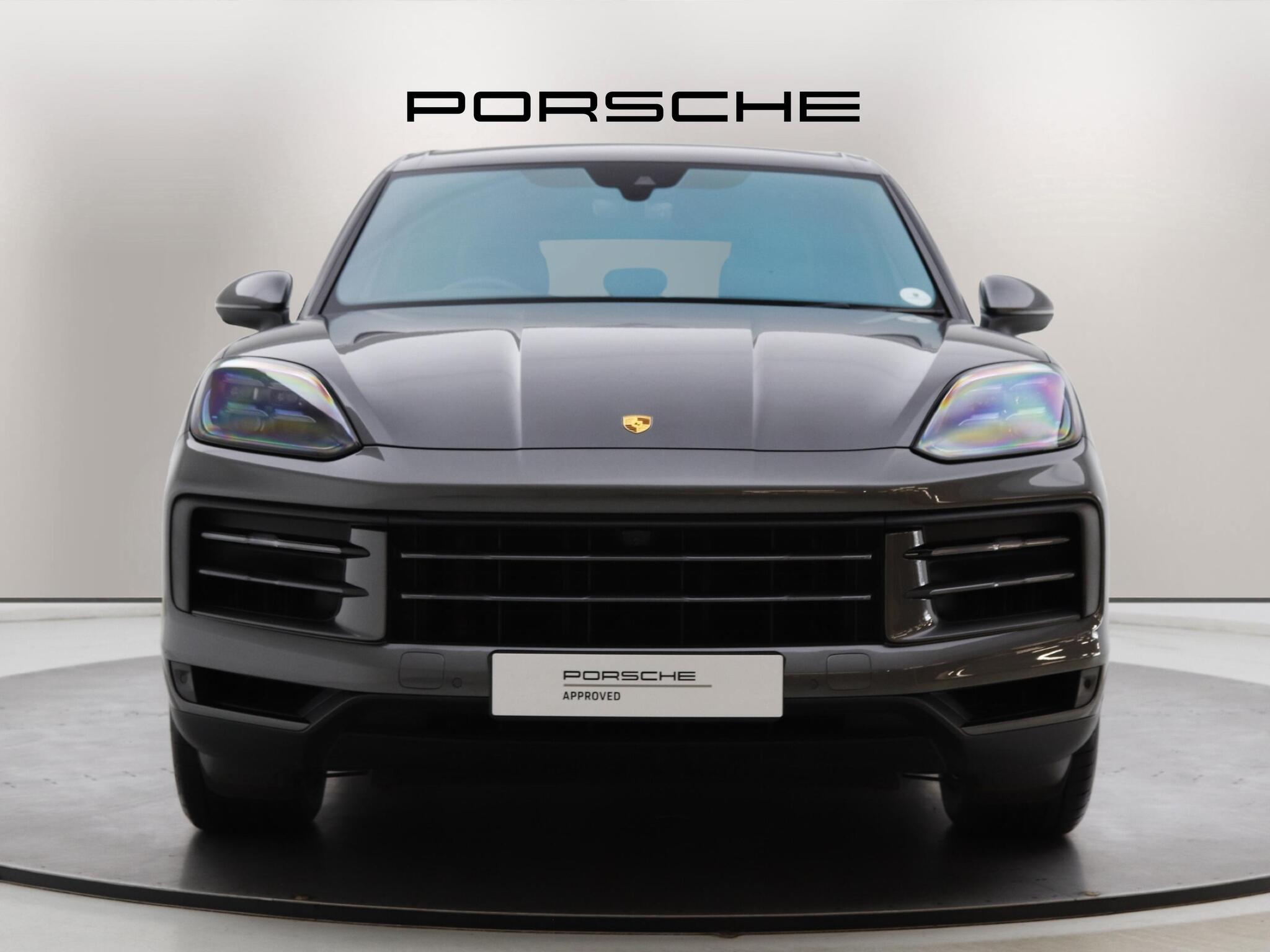 Porsche Cayenne view 6