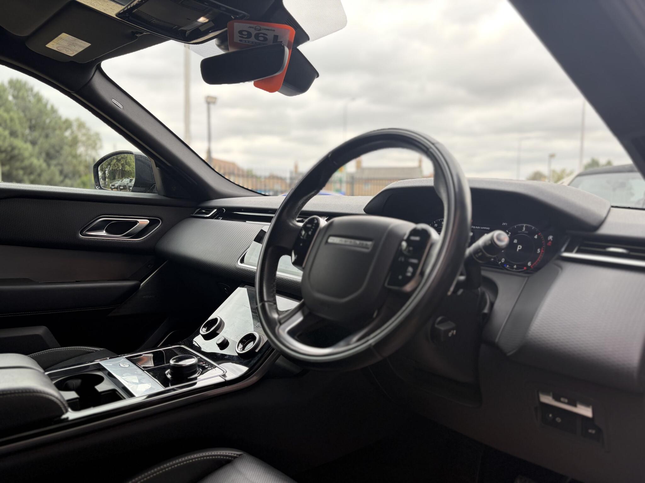 Land Rover Range Rover Velar view 16