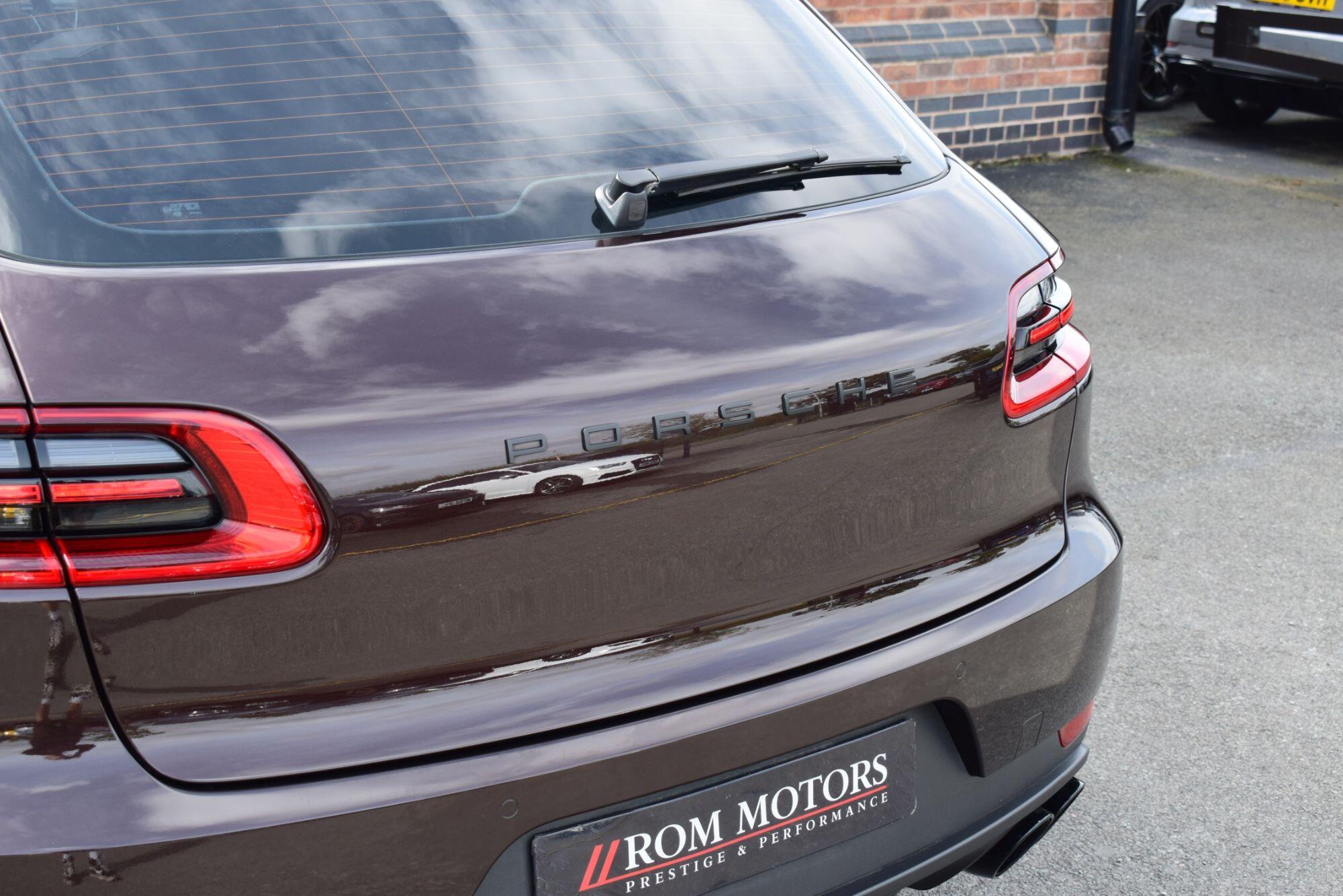Porsche Macan view 46