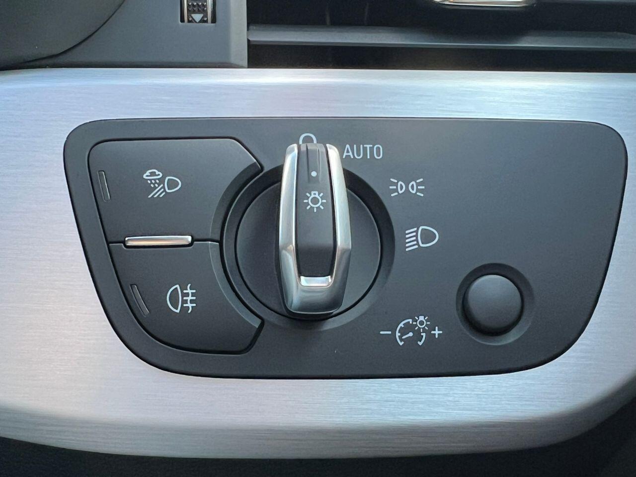 Audi A4 view 36