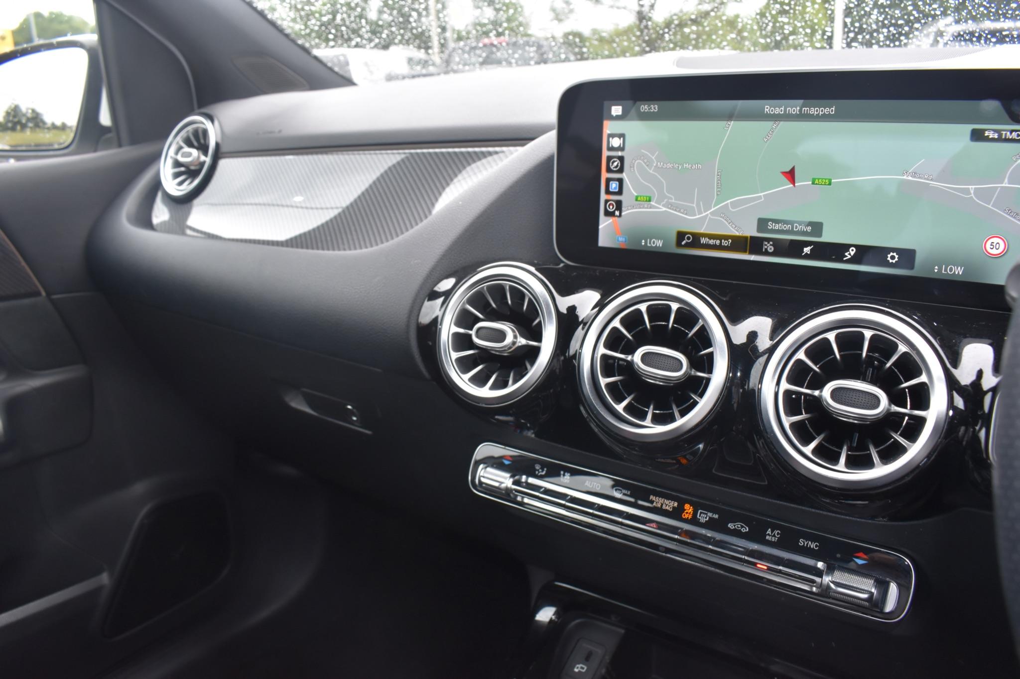 B Class - 1.3 B180 AMG Line (Premium) Euro 6 (s/s) 5dr - Image 22