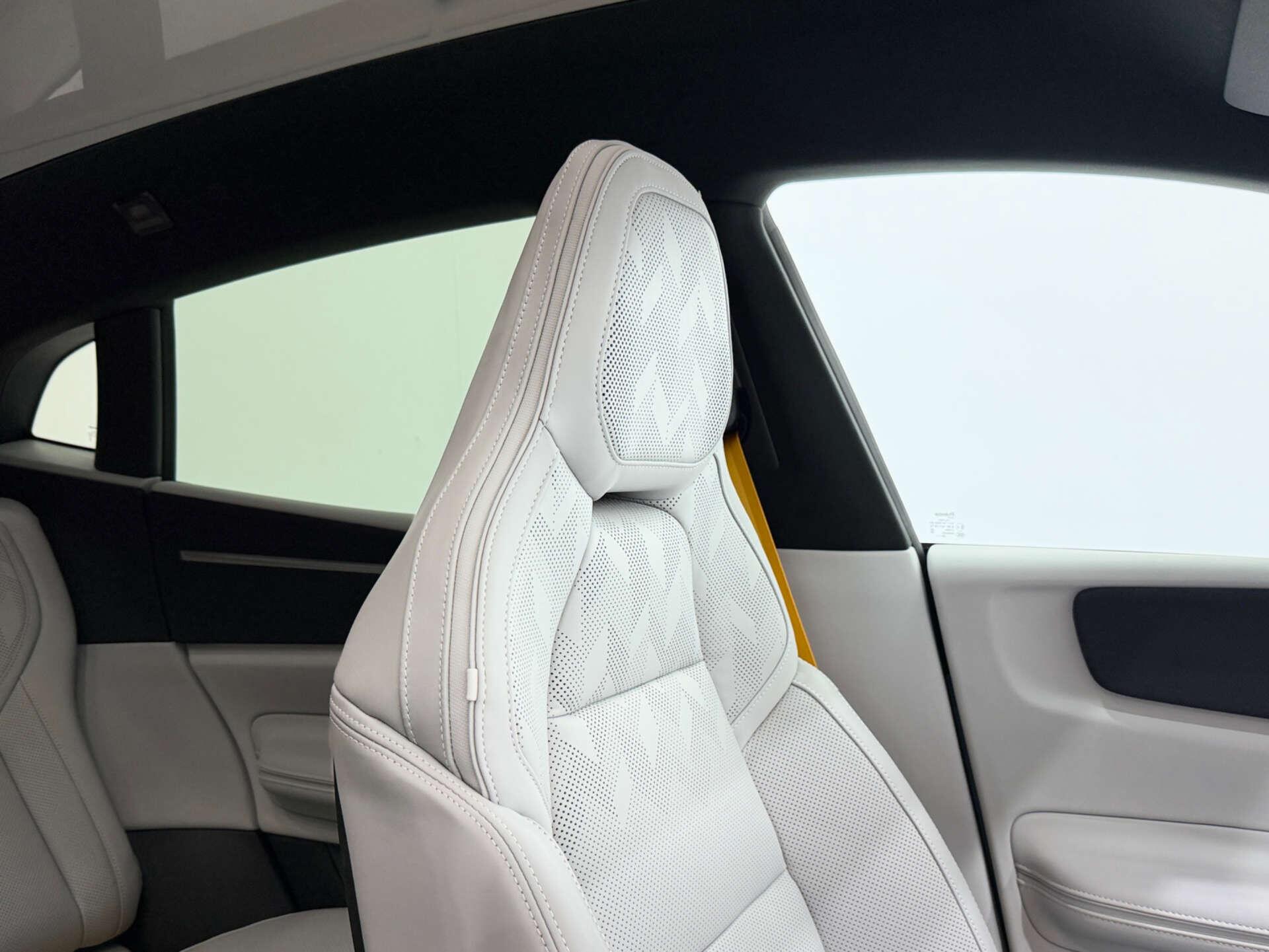 Polestar 4 view 42