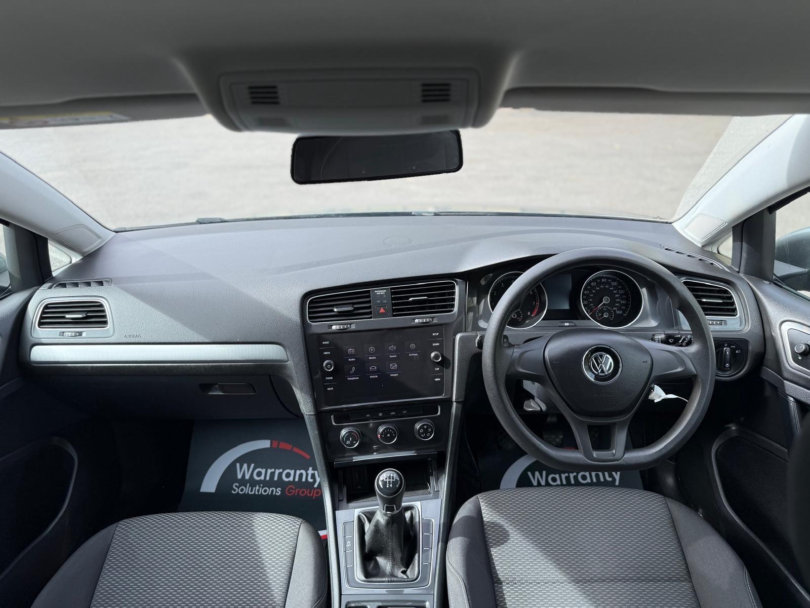 Volkswagen Golf view 23