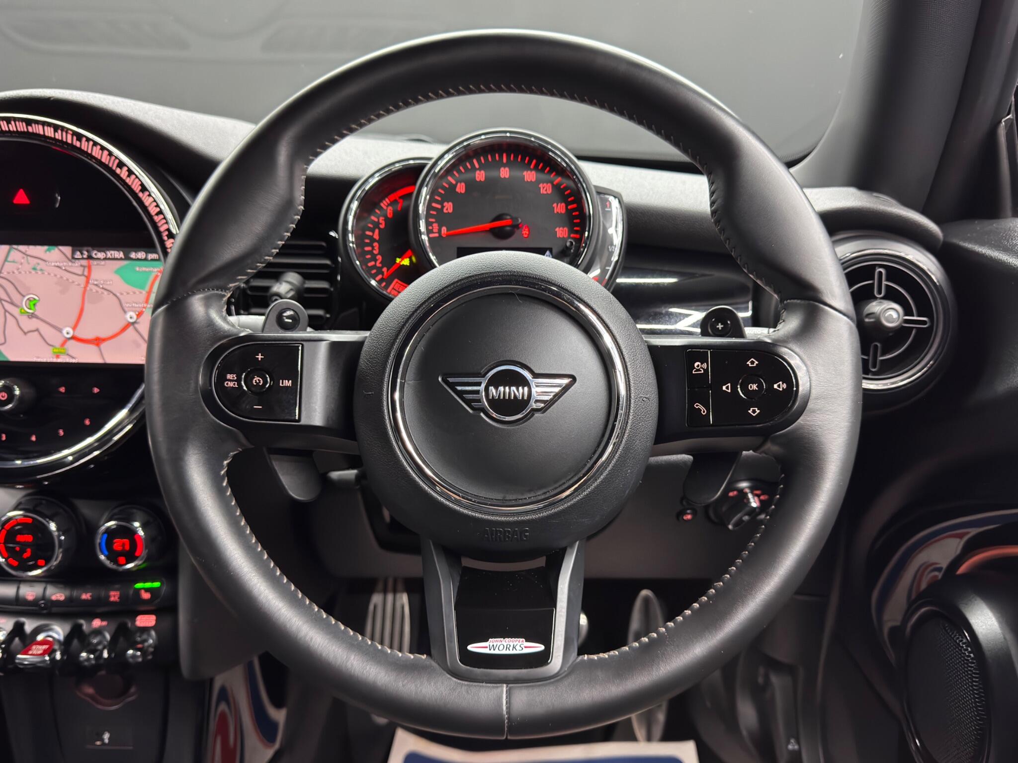 MINI Hatch view 18