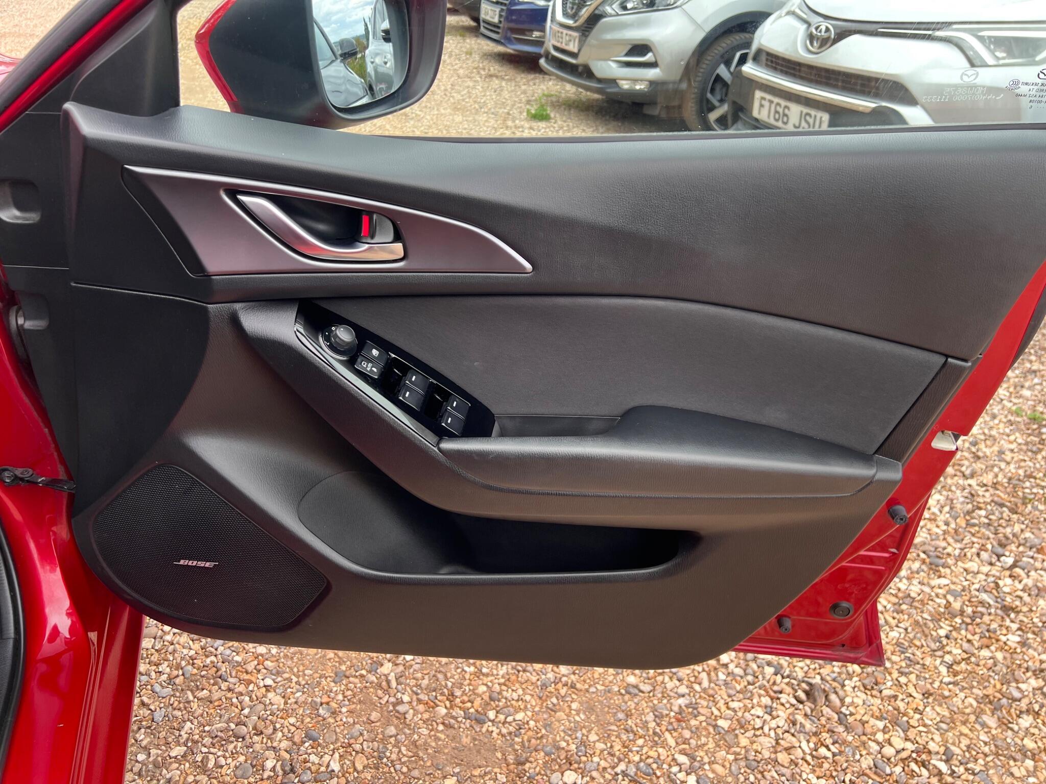 Mazda Mazda3 view 58