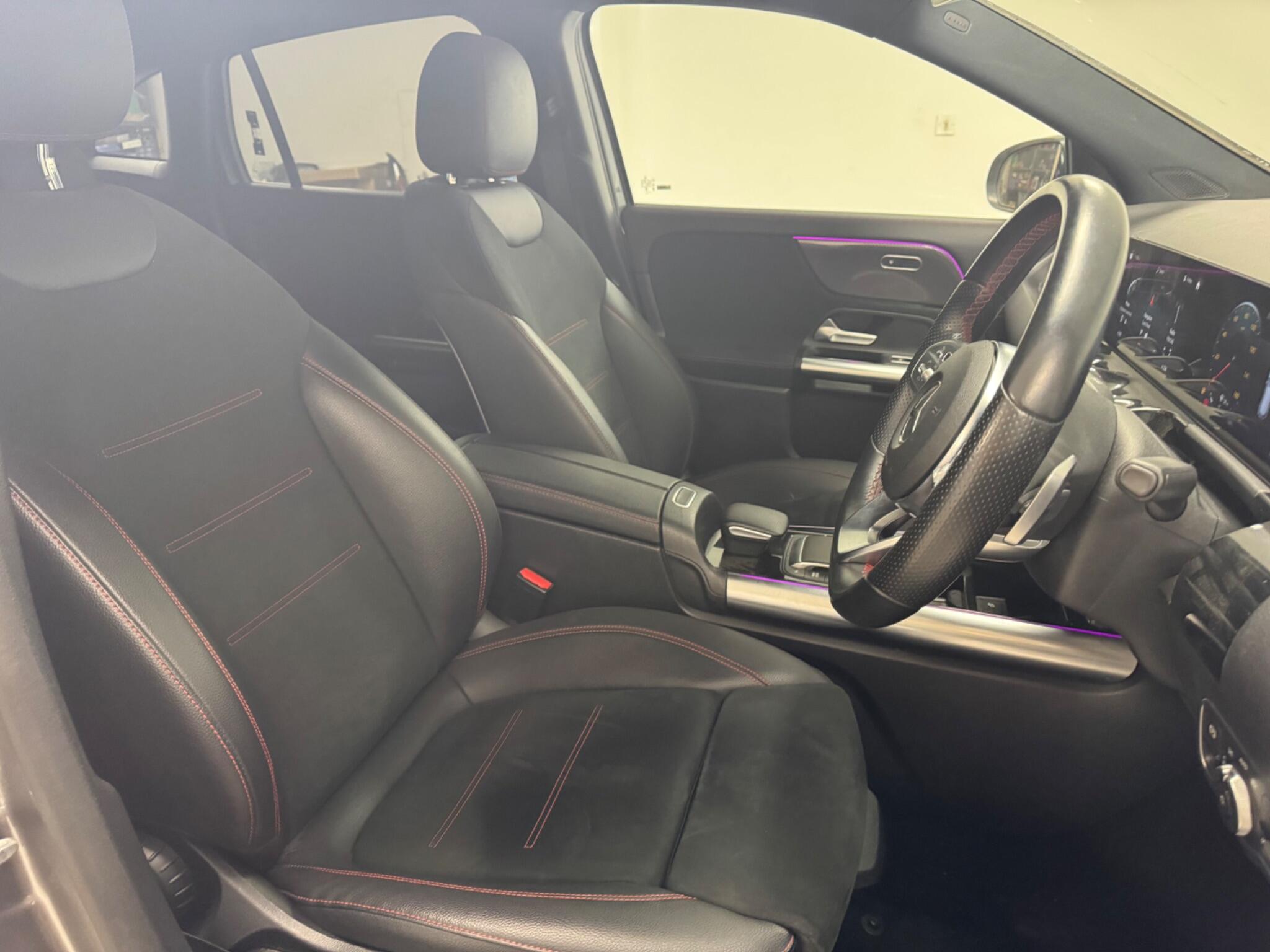 Mercedes-Benz Gla view 9