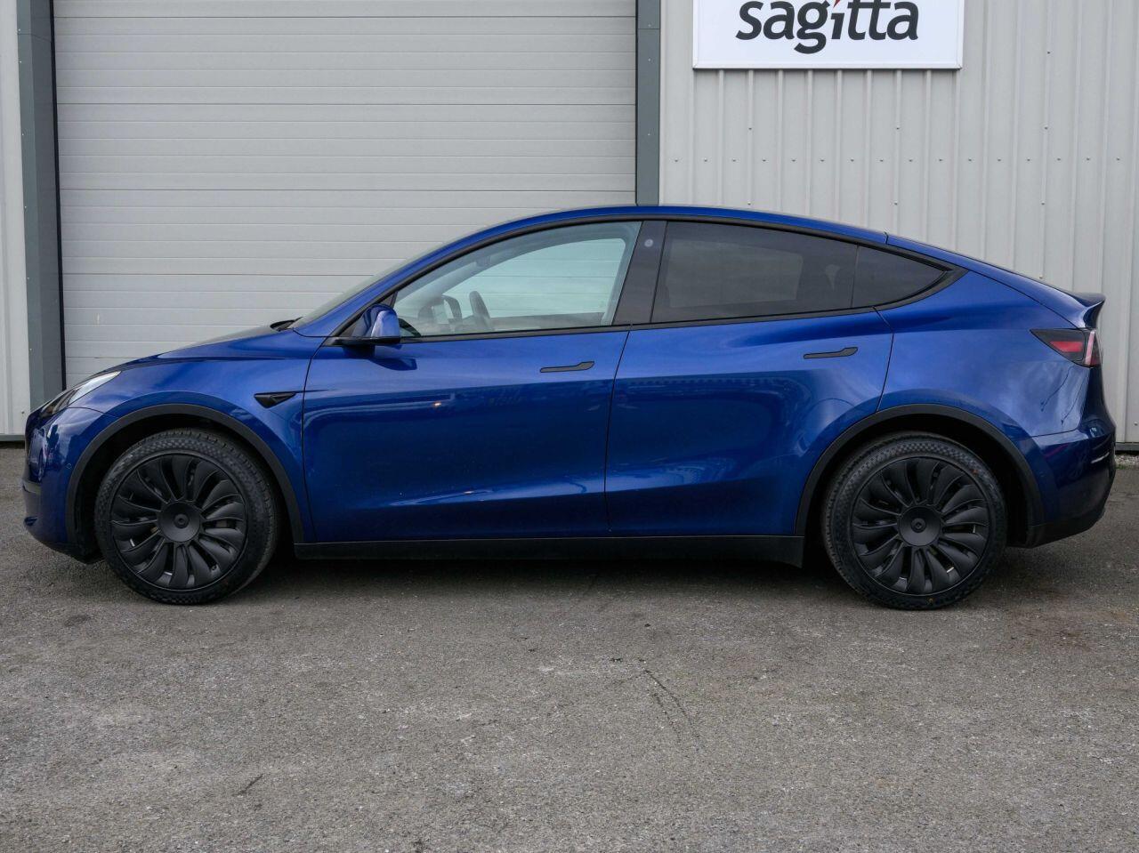 Tesla Model Y view 6