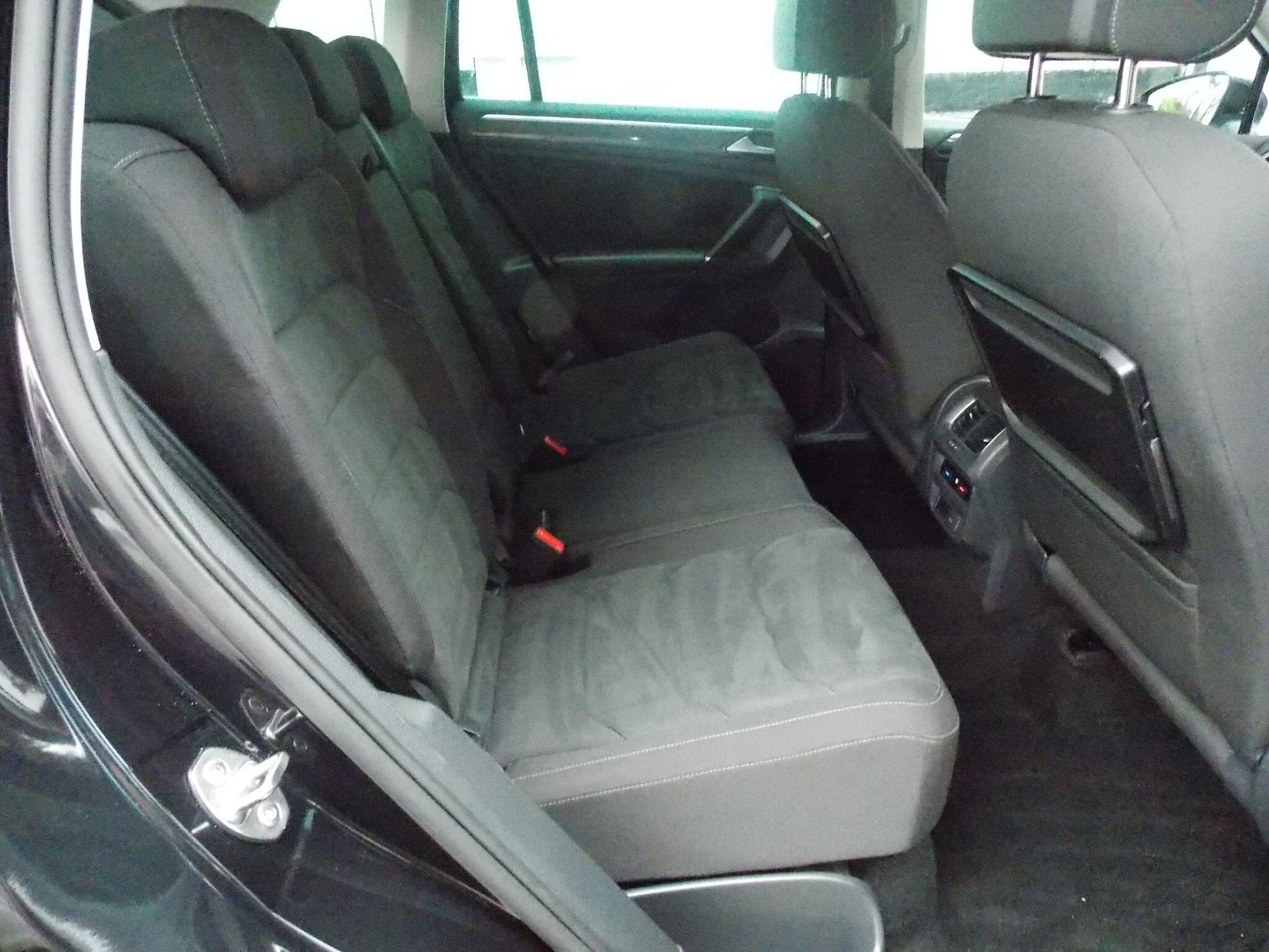 Volkswagen Tiguan view 24