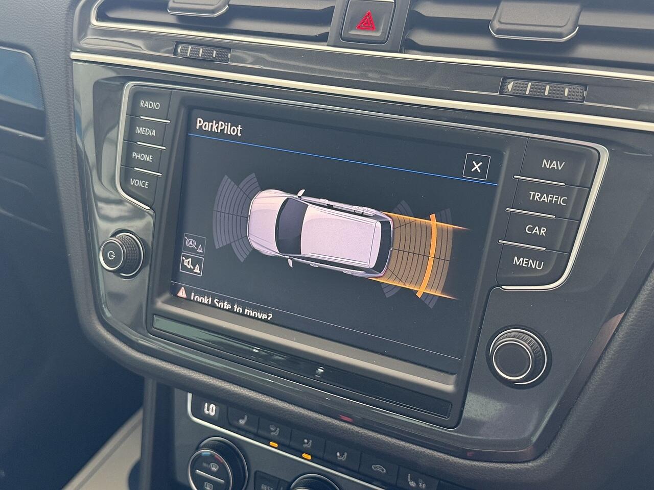 Volkswagen Tiguan view 18