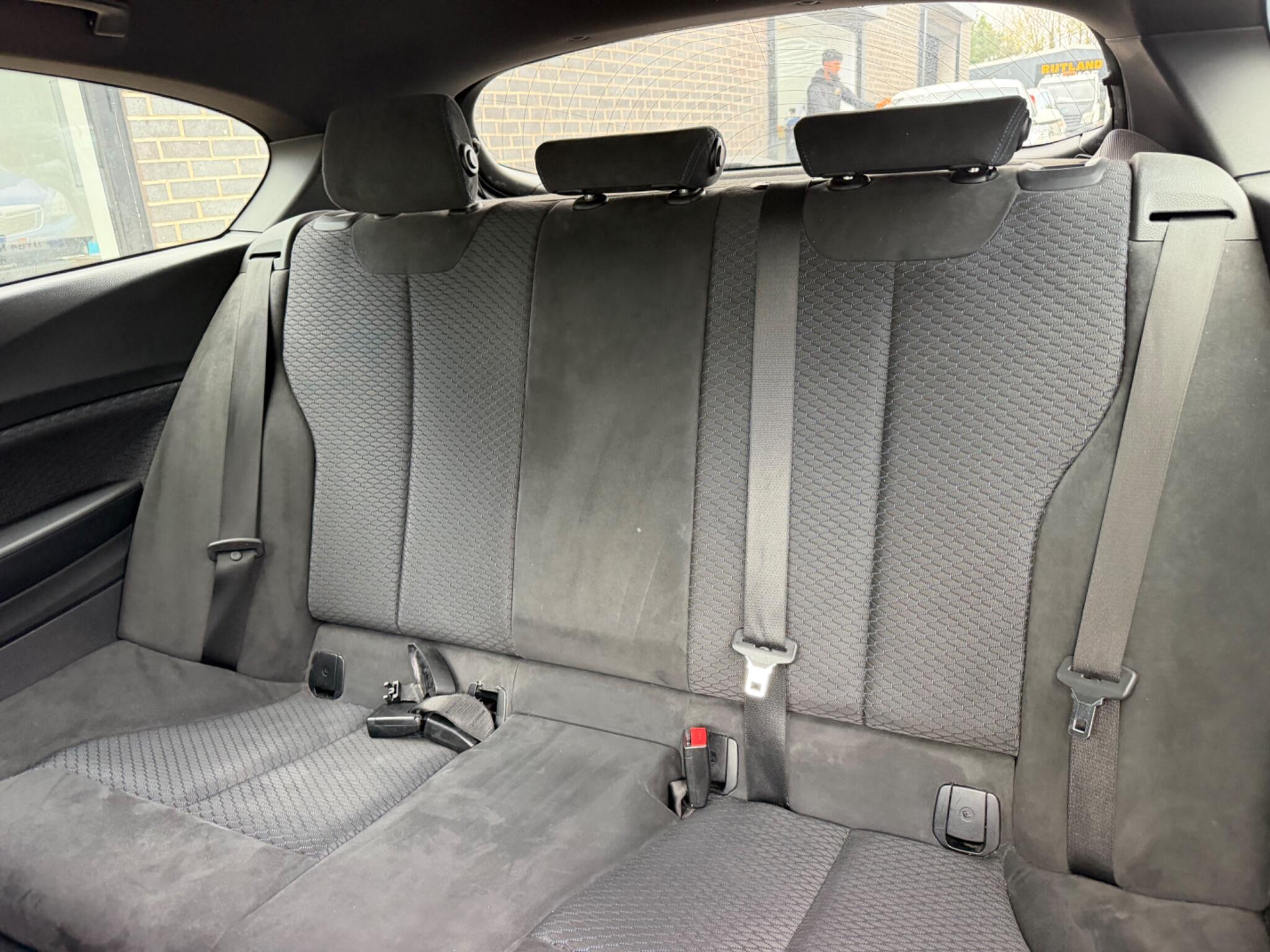 BMW 1 Series view 21
