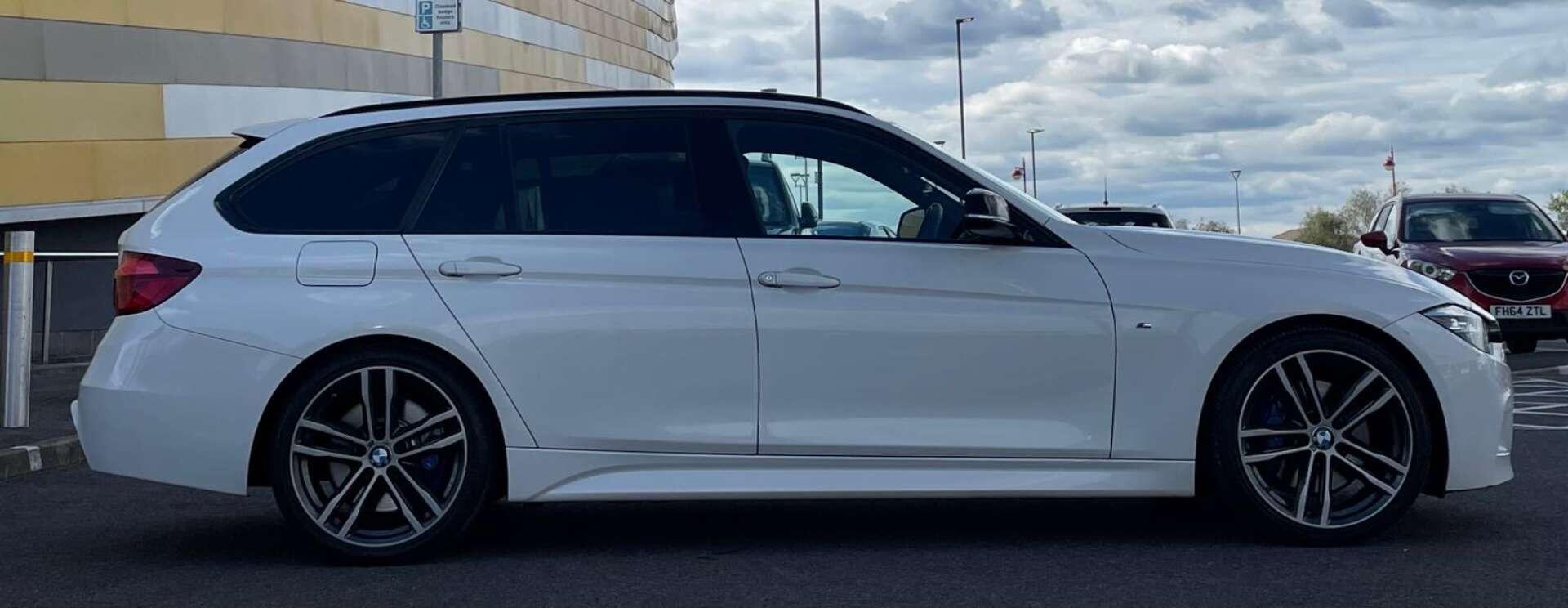 BMW 3 Series view 40