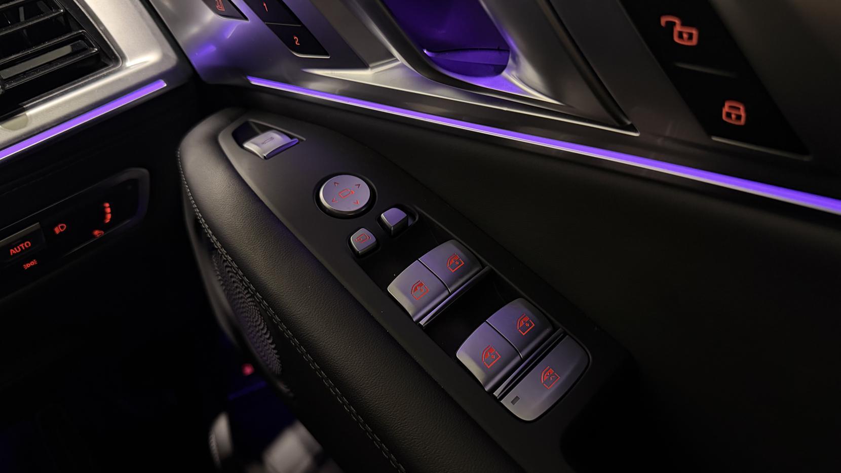 BMW XM view 35