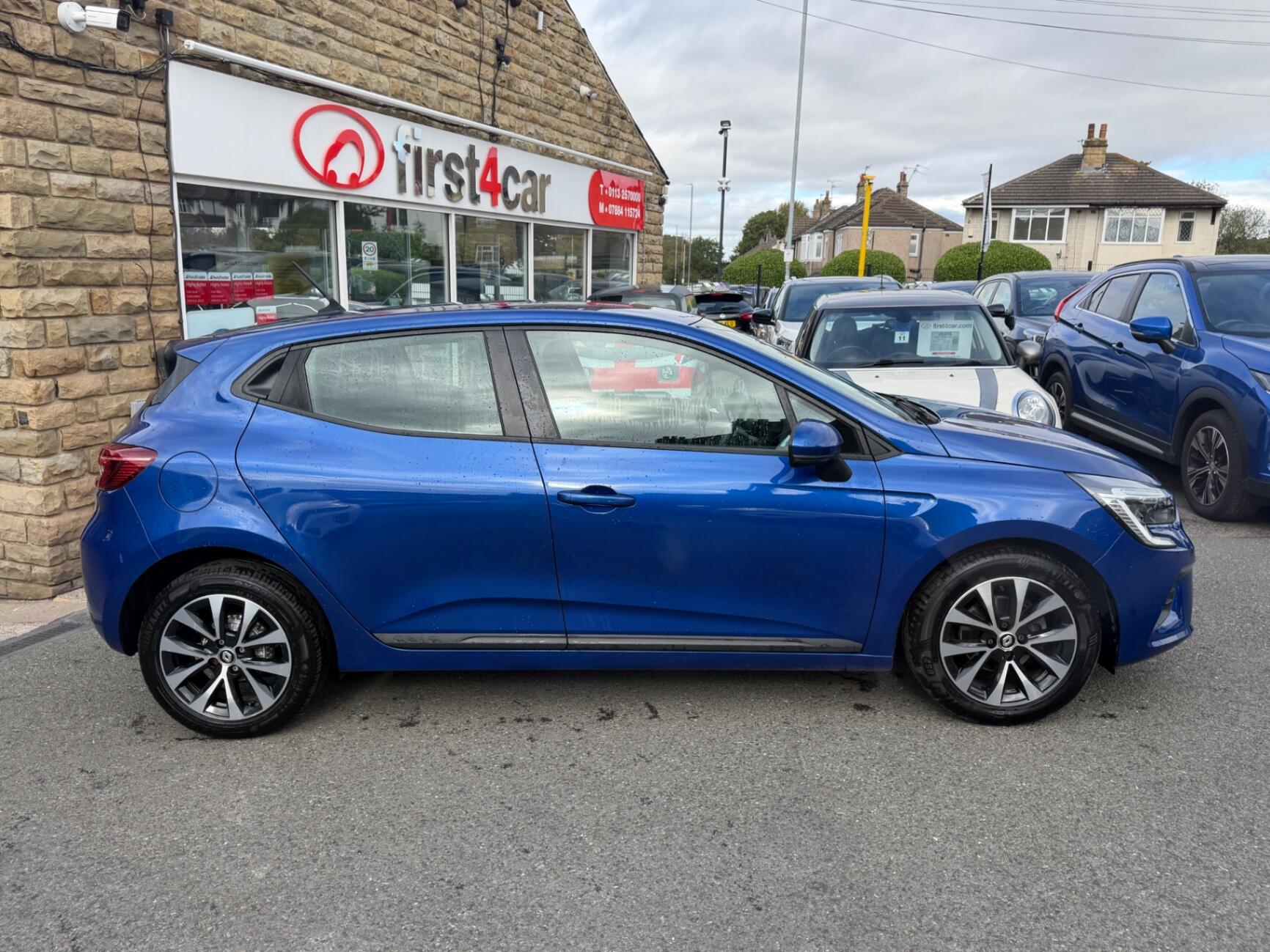 Renault Clio view 9
