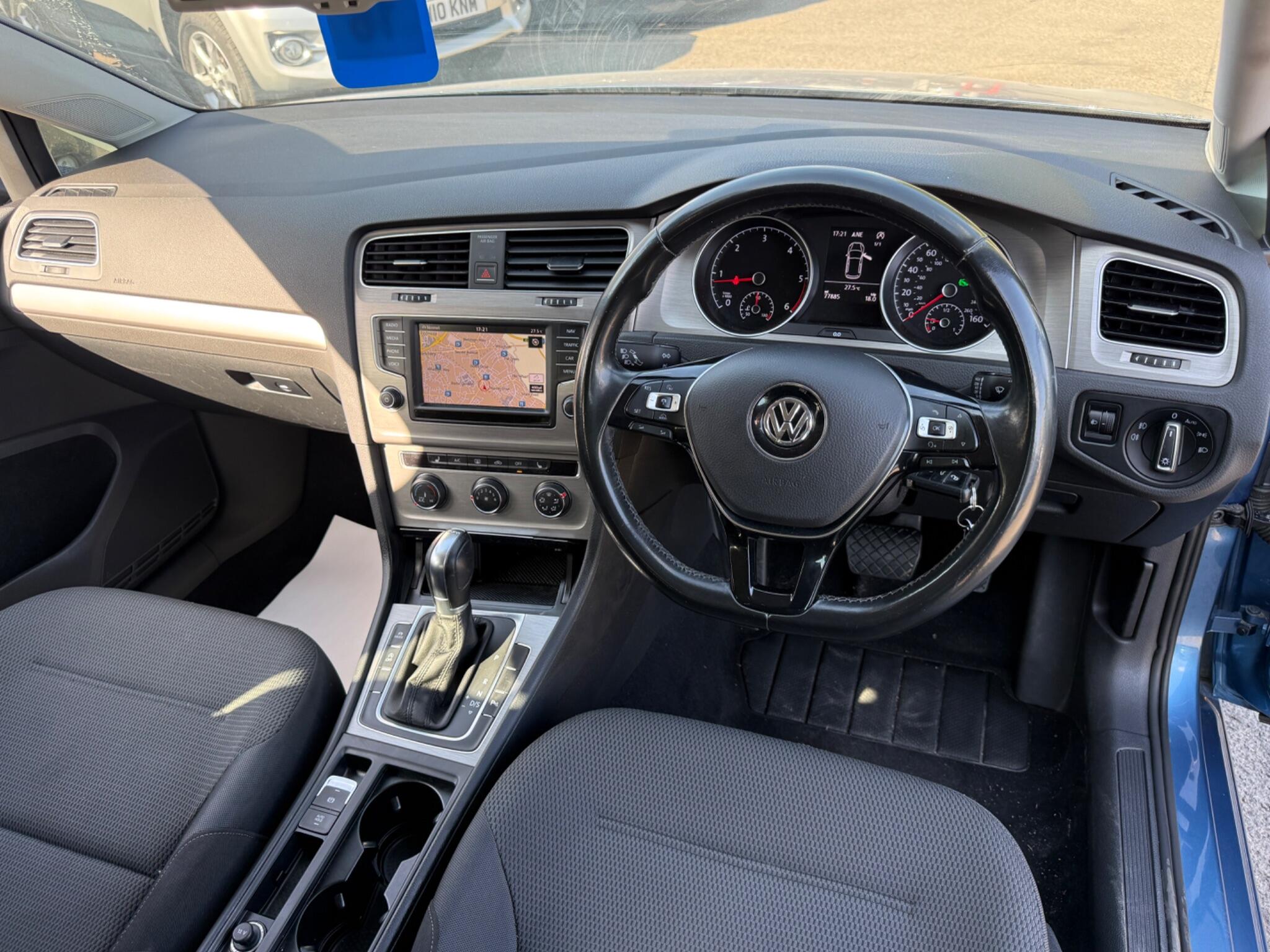 Volkswagen Golf - Image 29