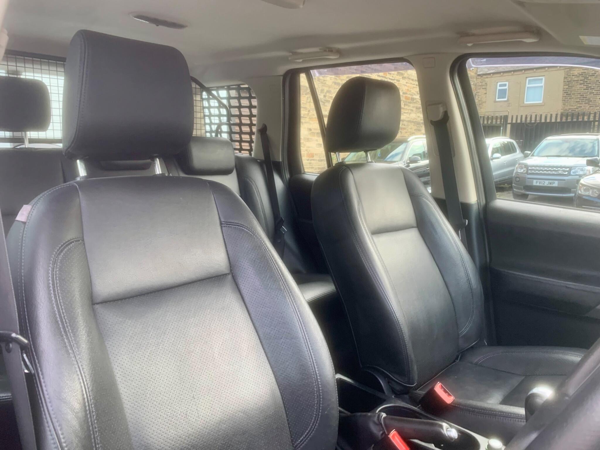 Land Rover Freelander 2 view 23