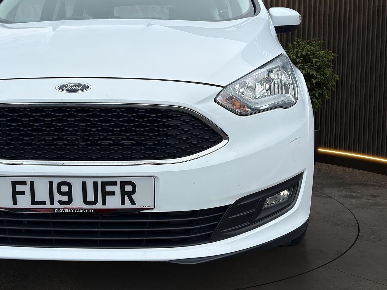Ford C-Max view 22