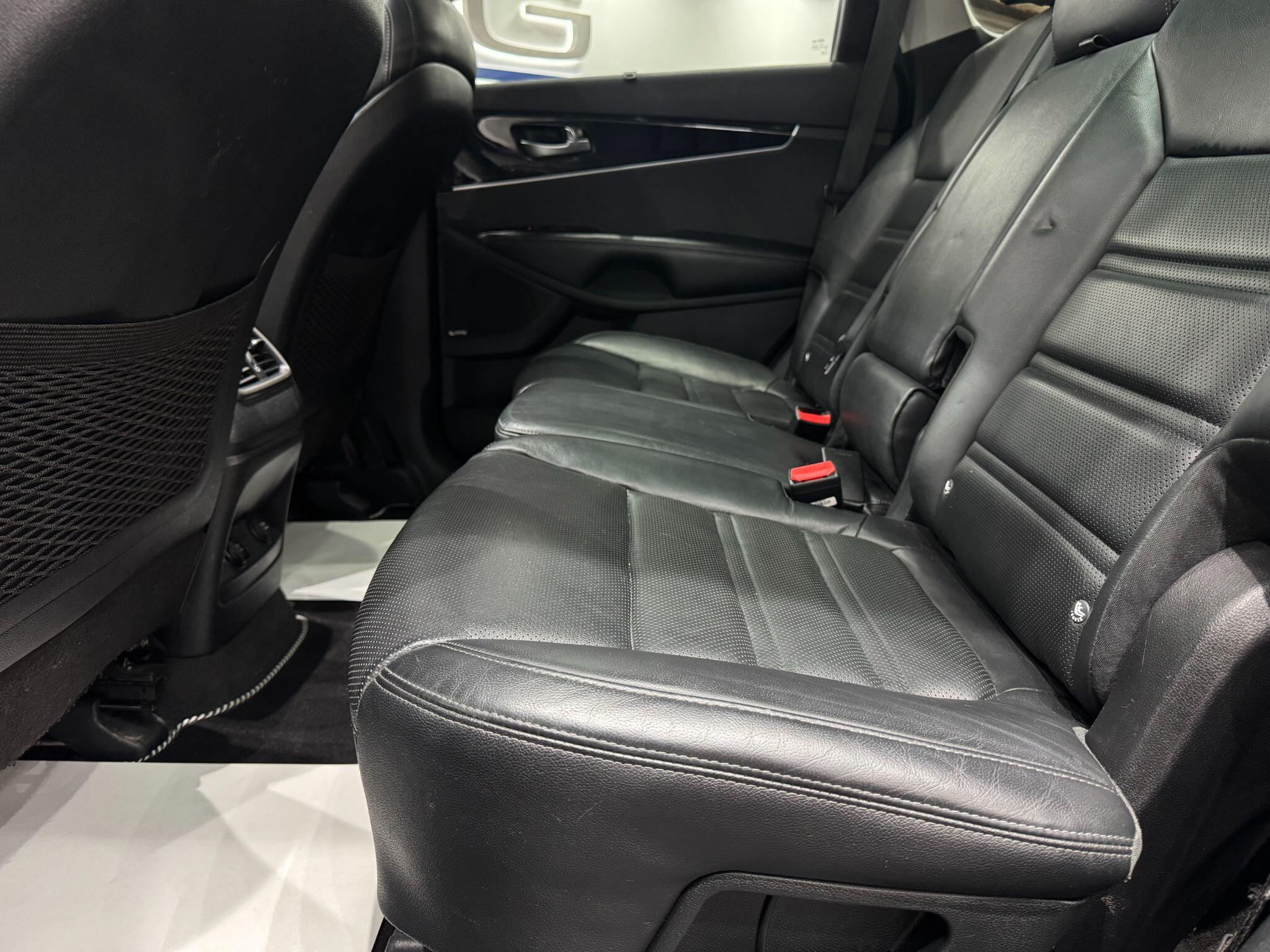 Kia Sorento view 64