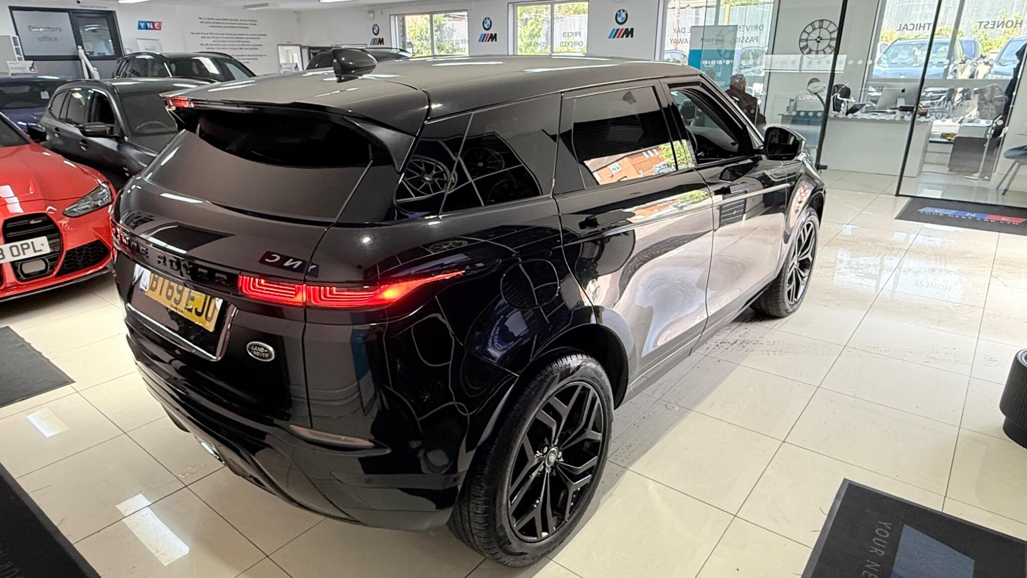 Land Rover Range Rover Evoque view 38