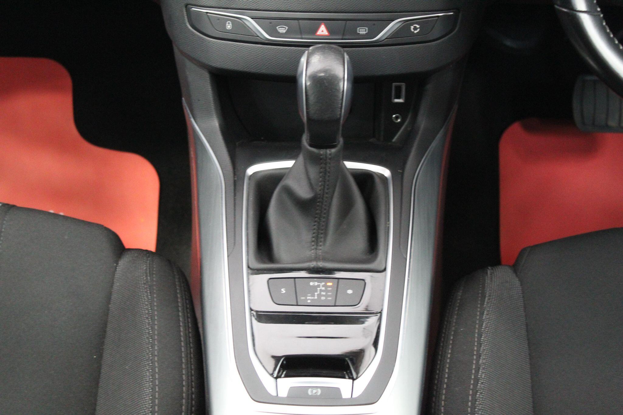 Peugeot 308 view 39