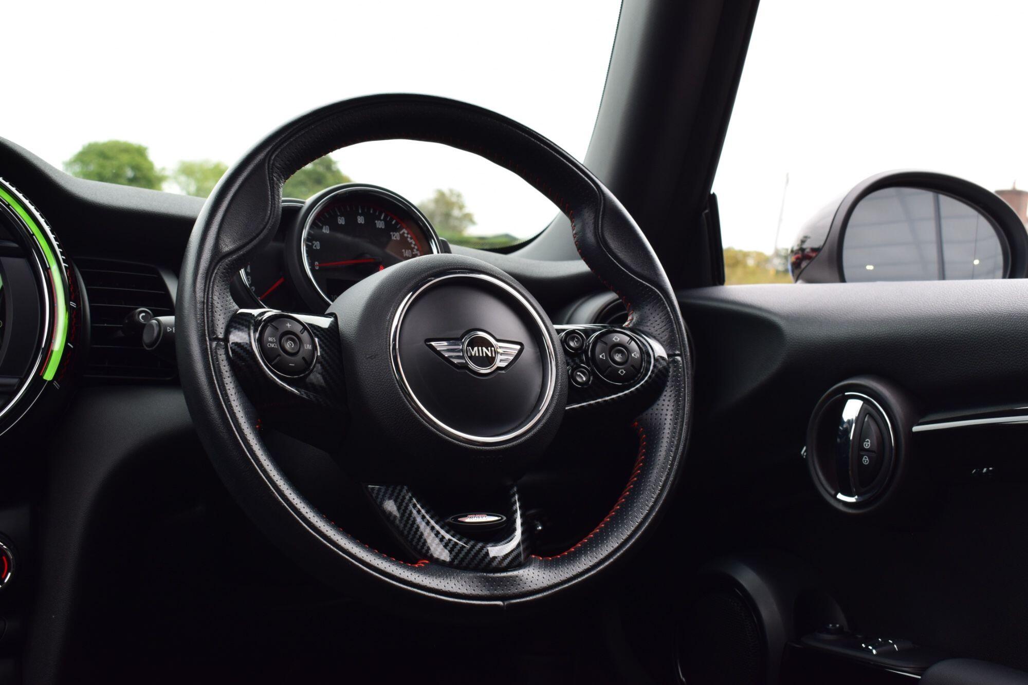 Mini Hatch view 25