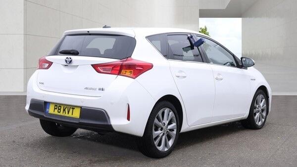Toyota Auris view 2