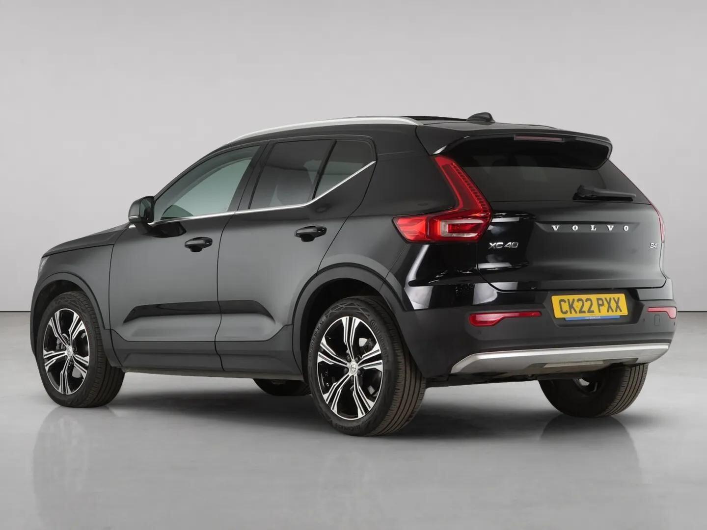 Volvo XC40 view 9