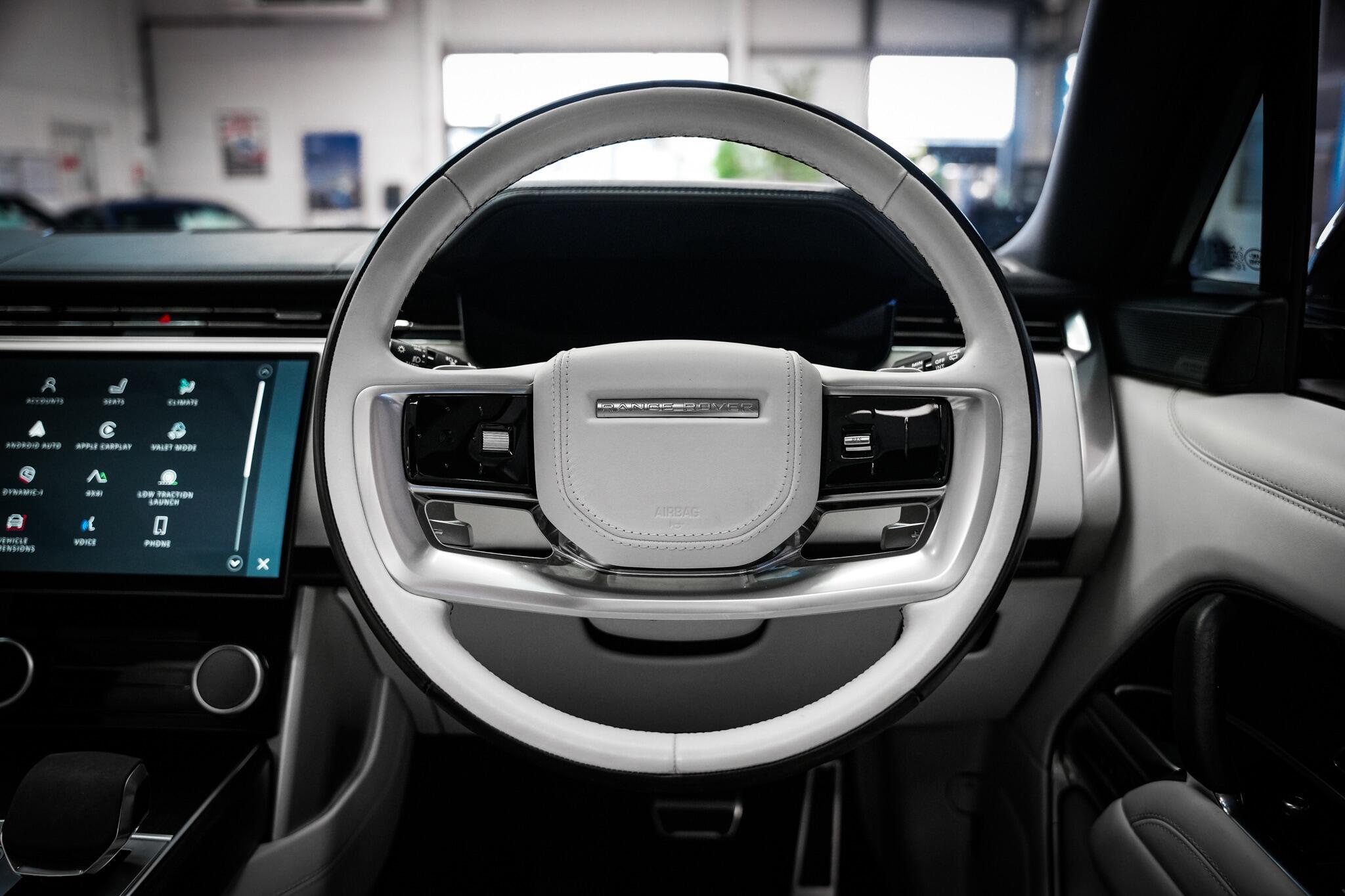 Land Rover Range Rover view 20