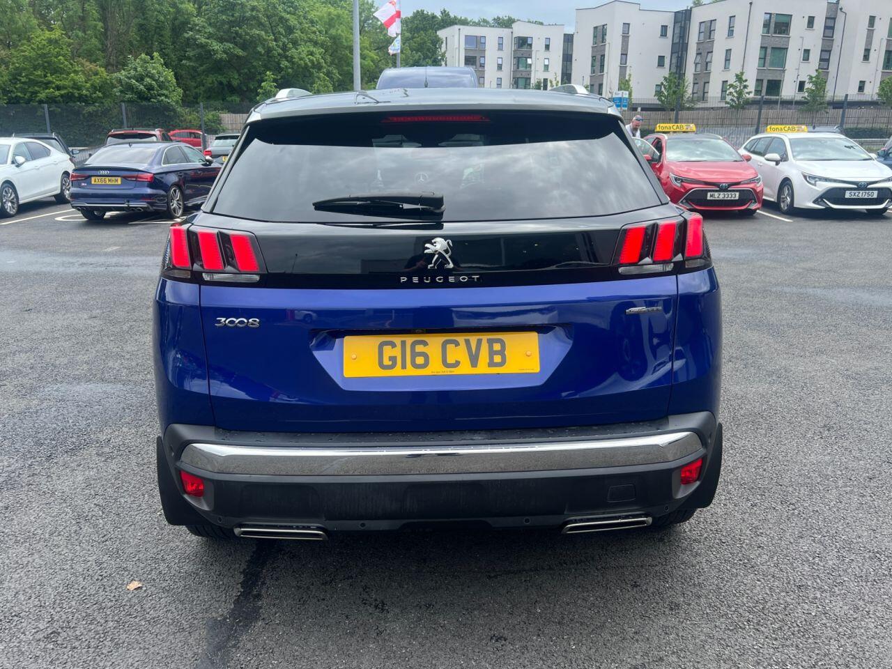 Peugeot 3008 view 5