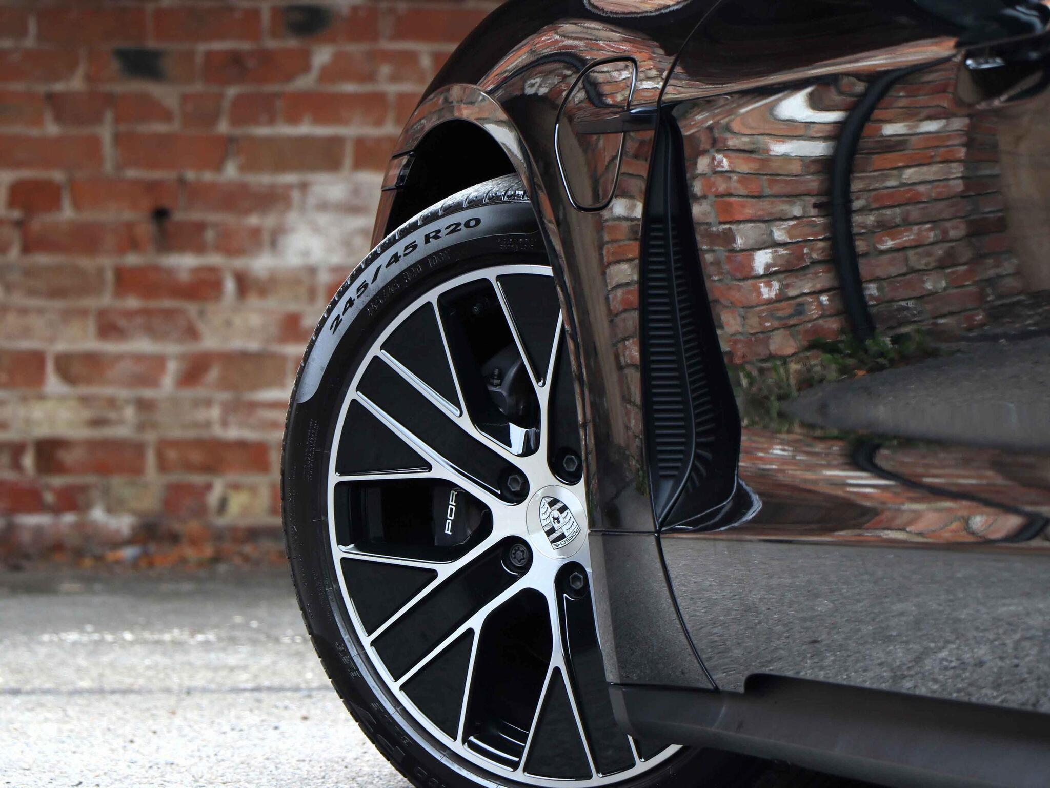 Porsche Taycan view 9