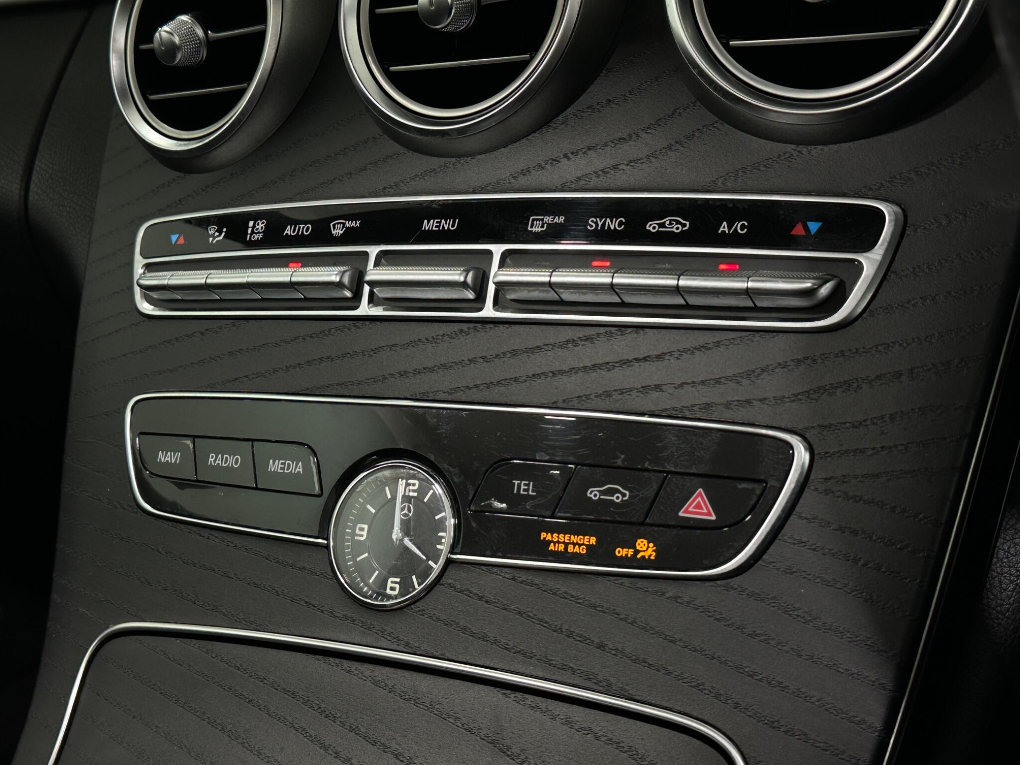 Mercedes-Benz C Class view 23