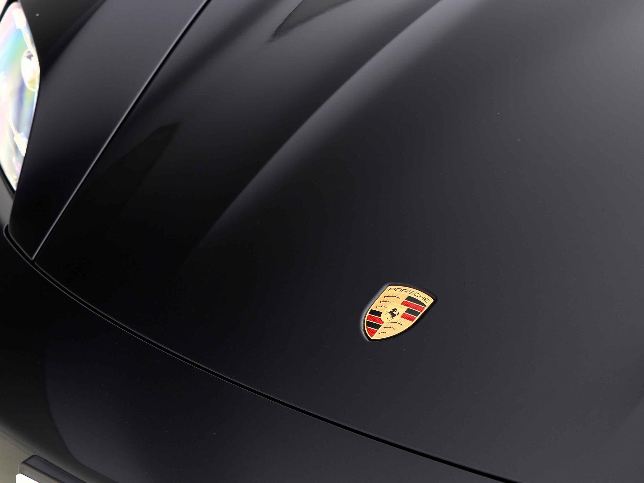 Porsche Taycan view 16