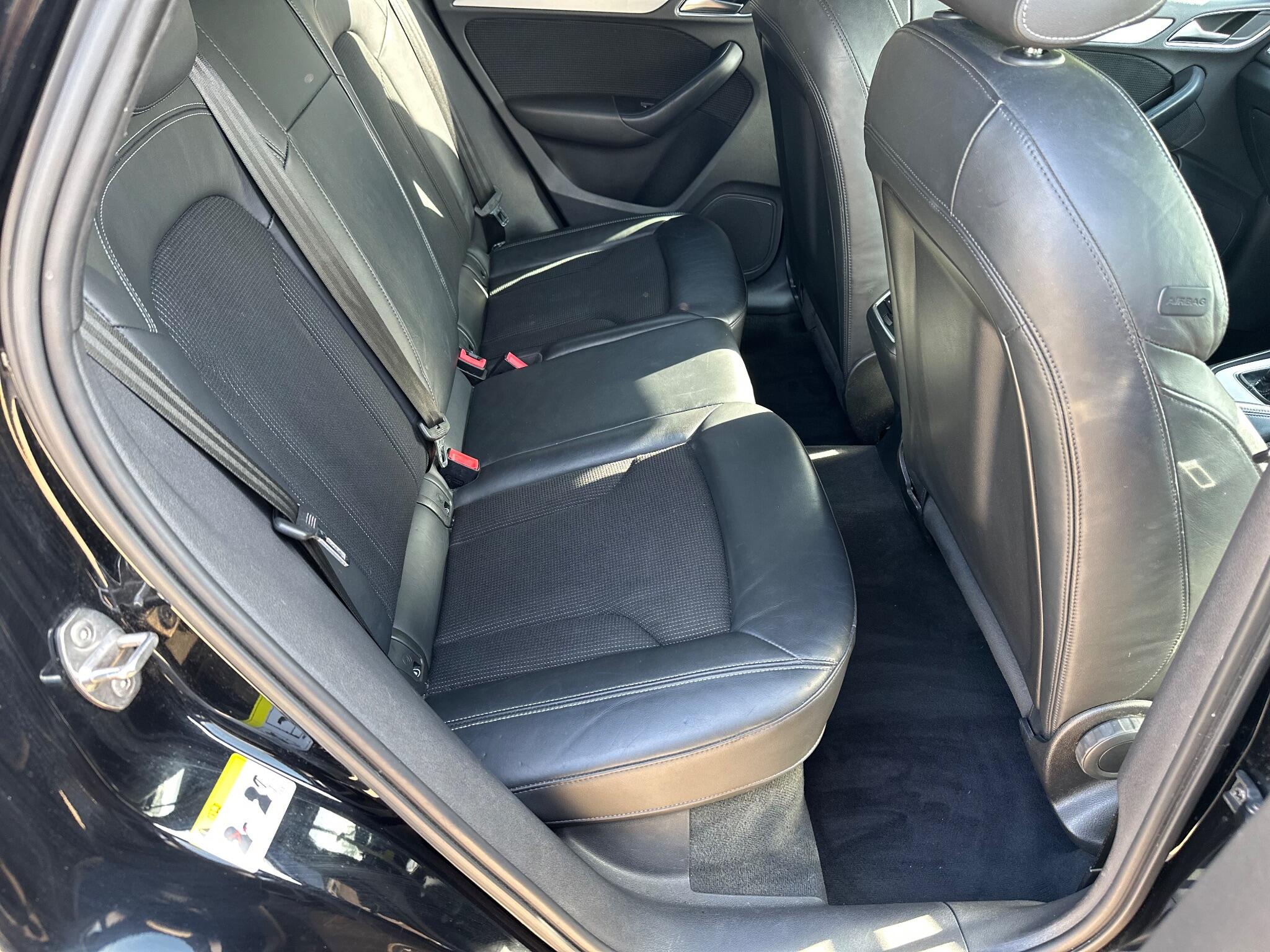 Audi Q3 view 52