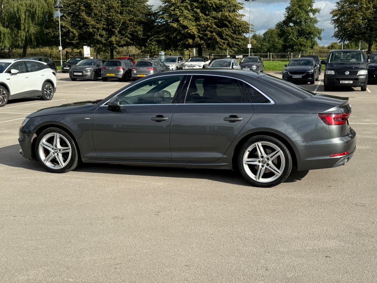 Audi A4 view 44