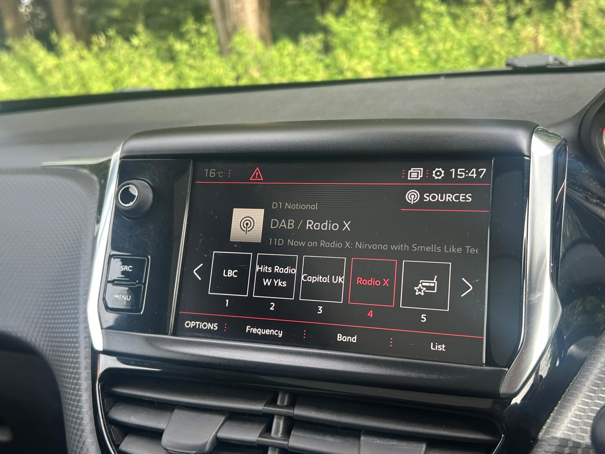 Peugeot 2008 view 34