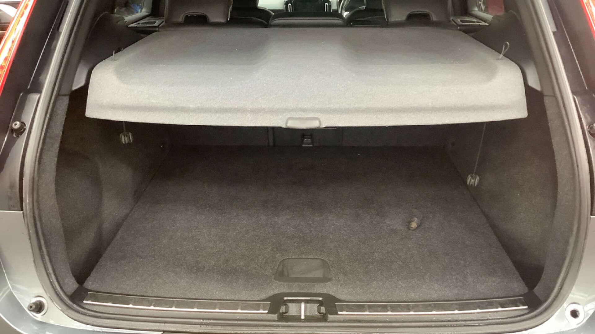 Volvo XC40 view 10