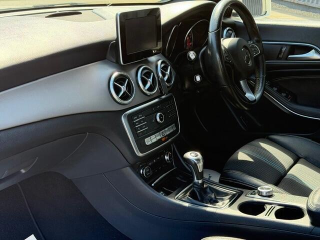Mercedes-Benz CLA view 11