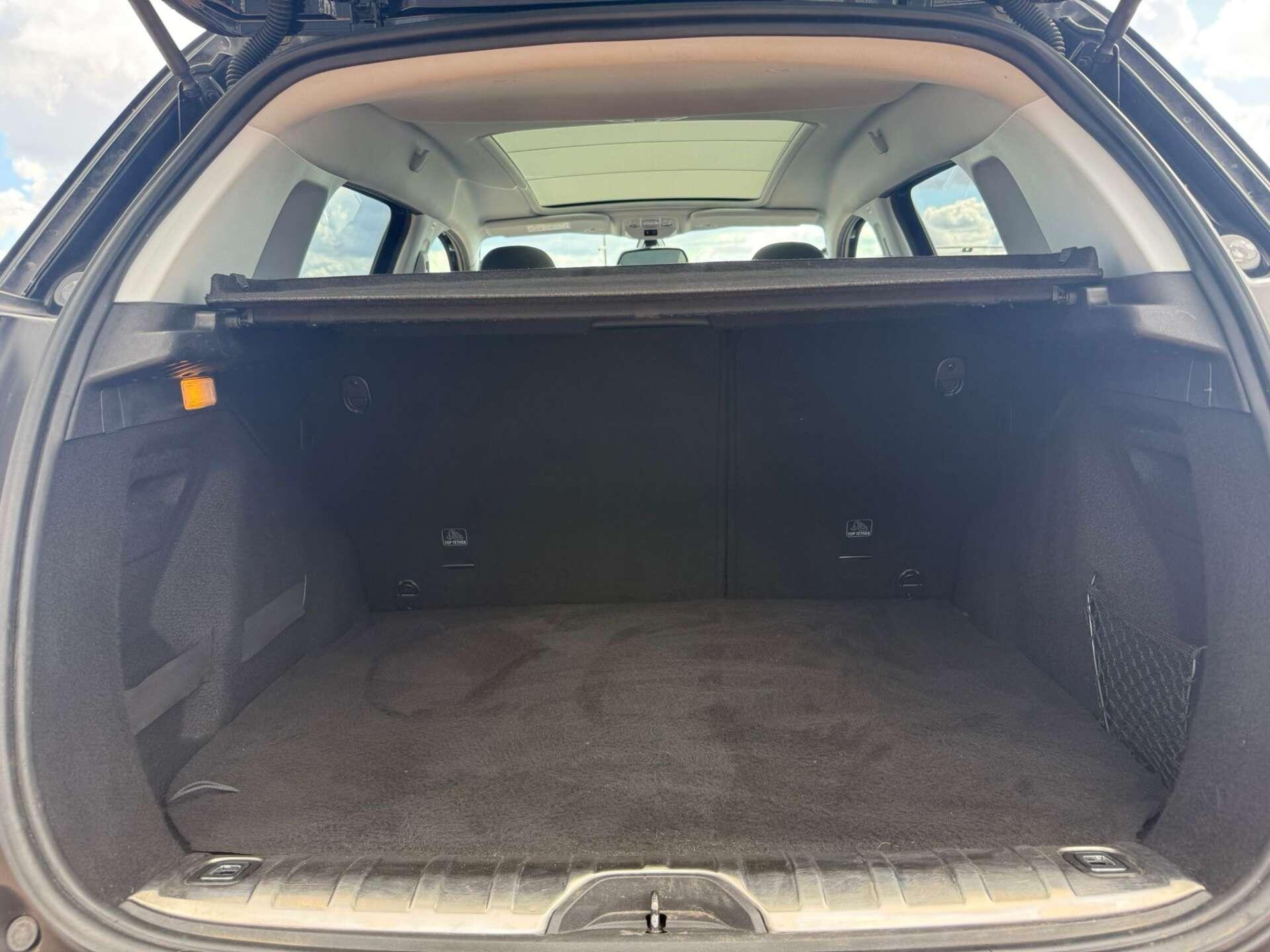 Peugeot 2008 view 40