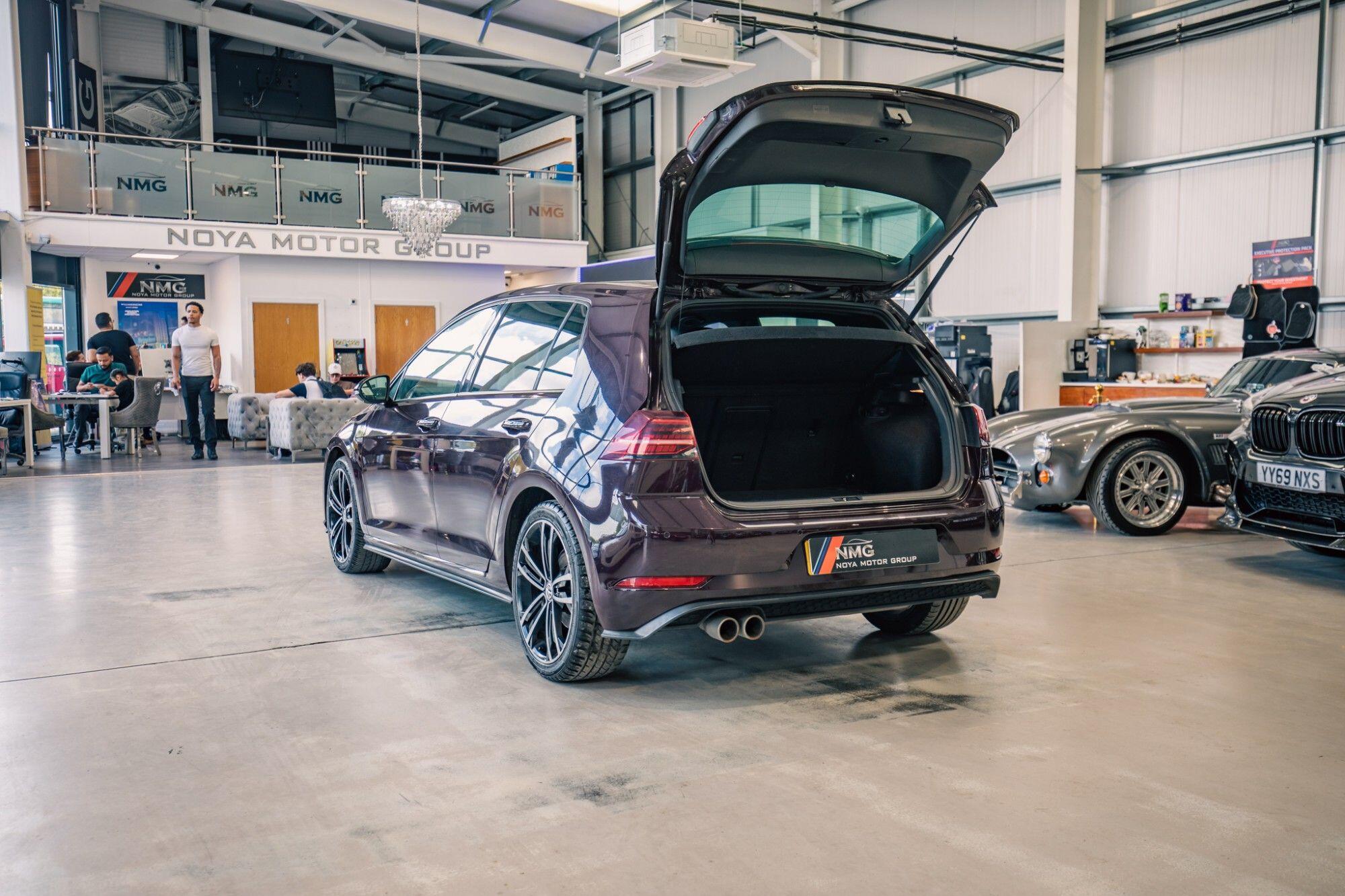 Volkswagen Golf view 28